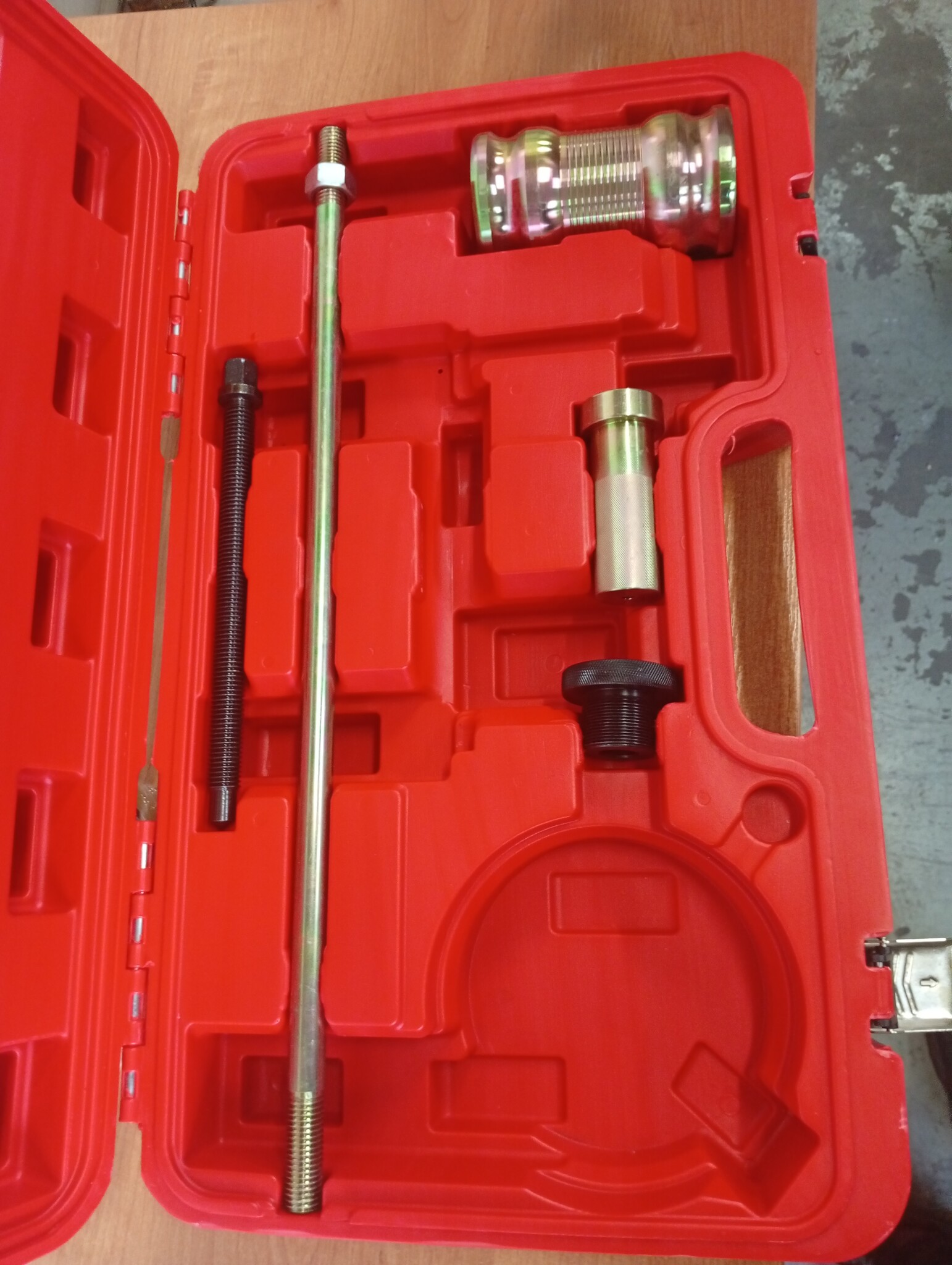 Zestaw ściągacza do piast 10 ton z młotem hydraulicznym