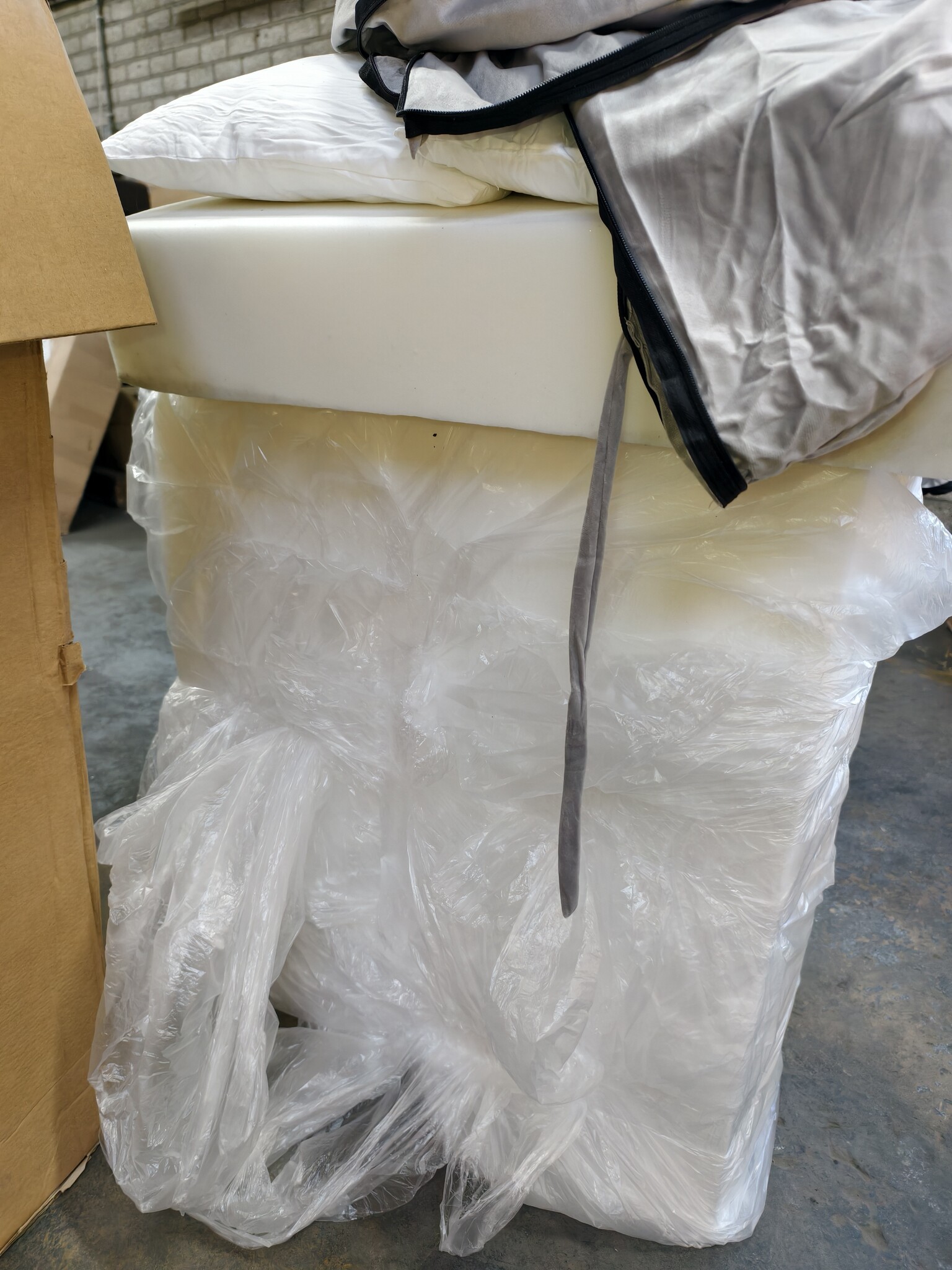 Logeermatras Grijs (70x200cm) - 64% Korting! Opvouwbaar