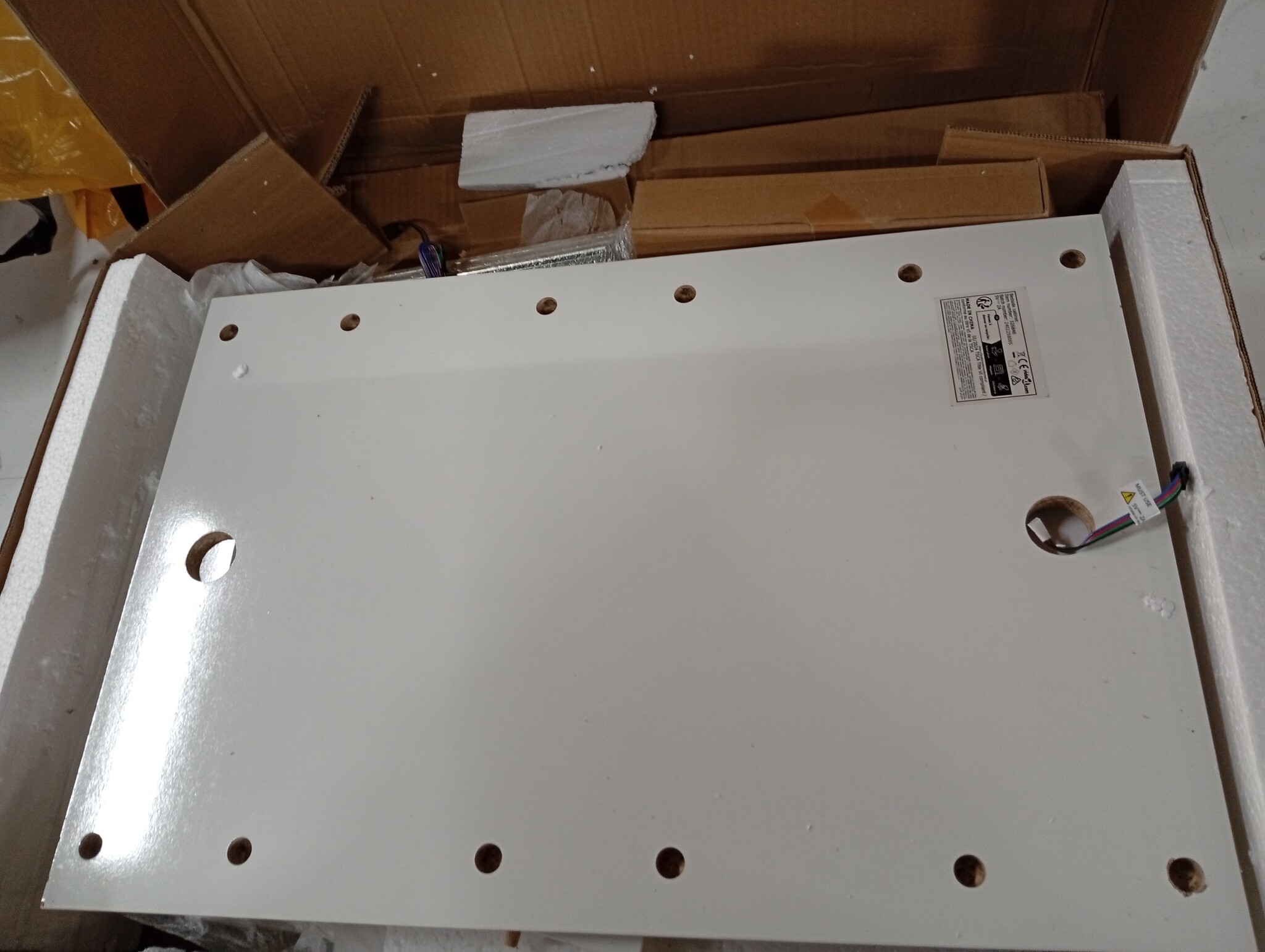 vidaXL Nachtkastje LED Wit (45x35x67 cm) - 55% Korting!