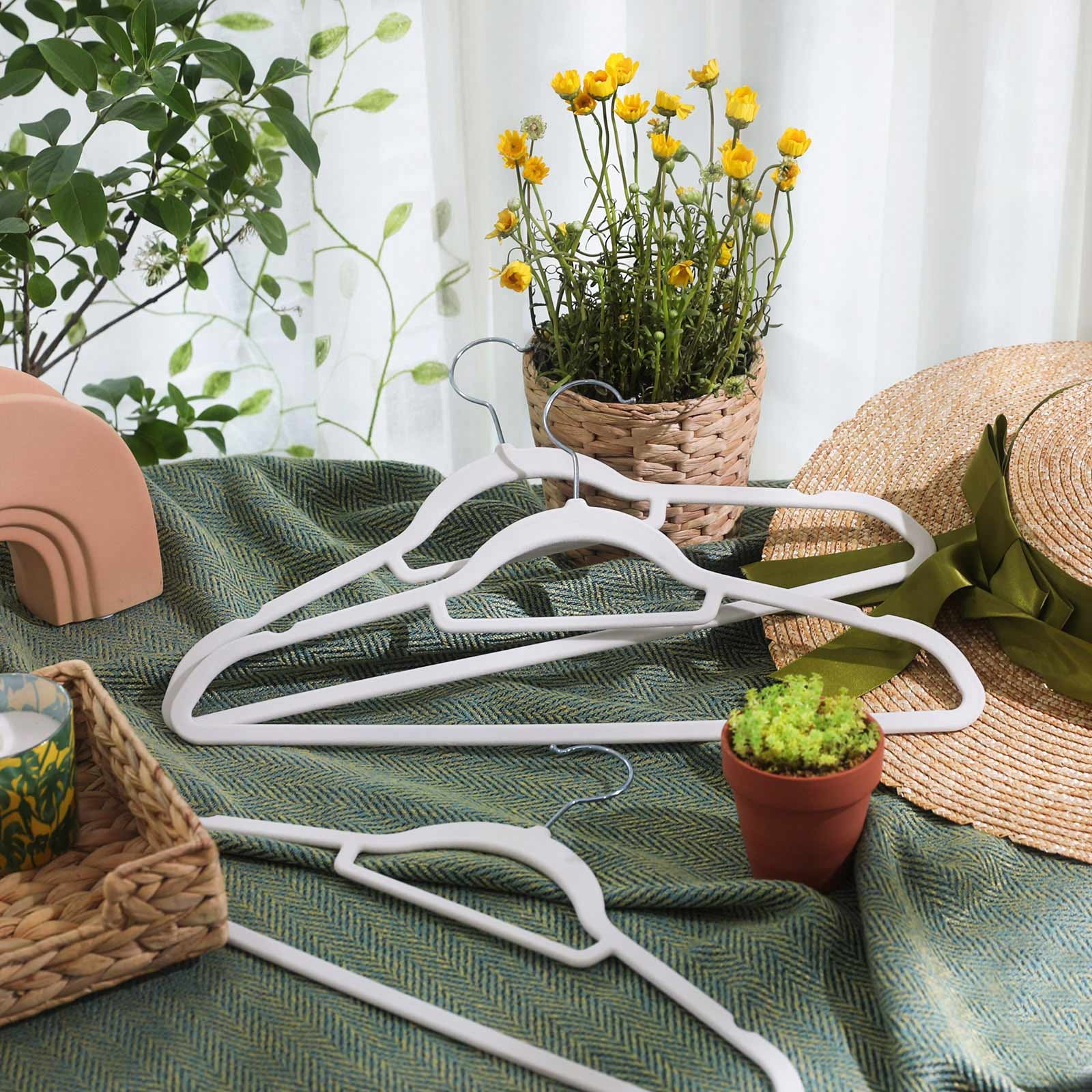 SONGMICS Velvet Hangers (50 Stuks) - 42% Korting! Ruimtebesparend & Anti-slip