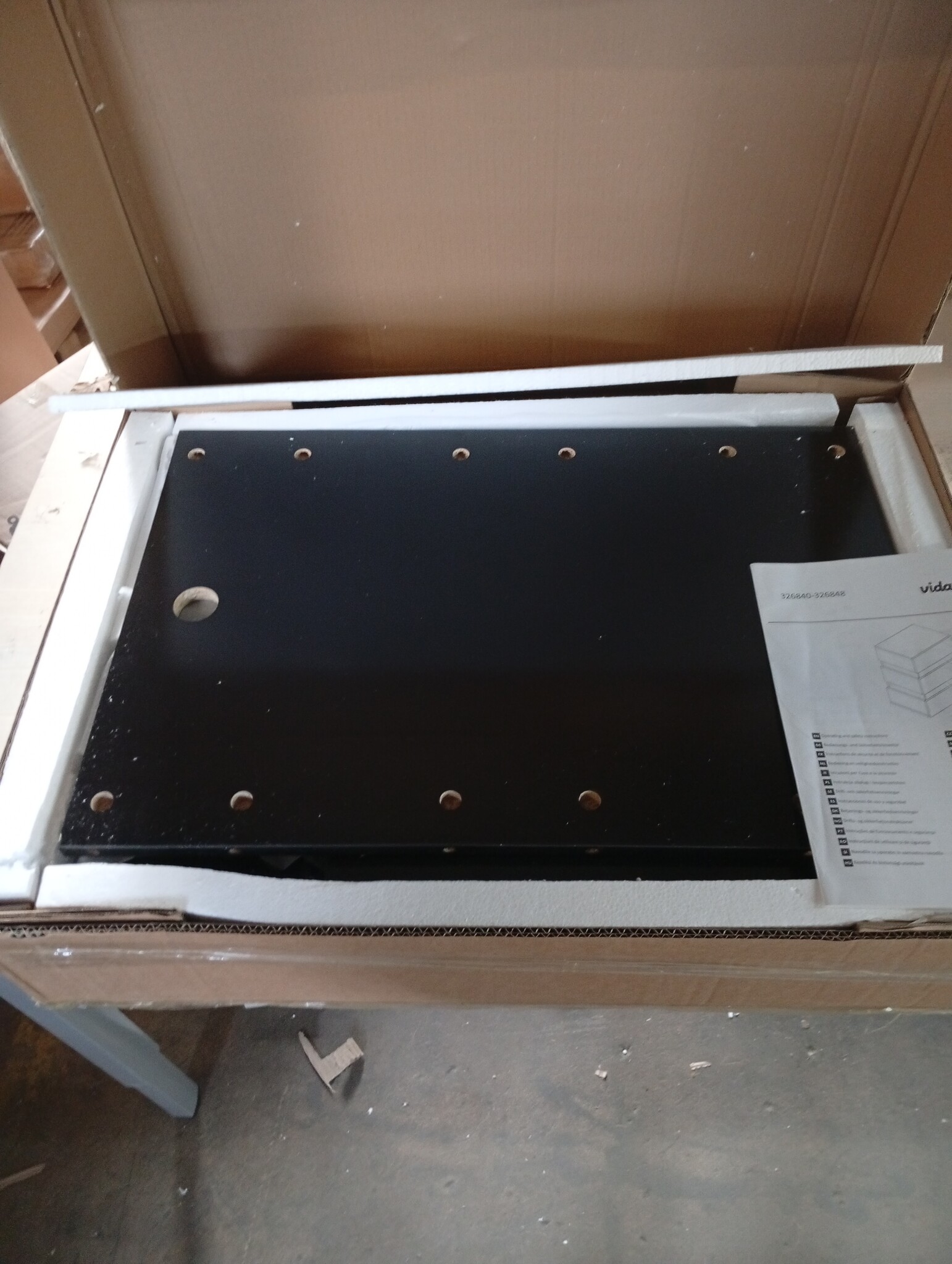 vidaXL Nachtkastje LED Hoogglans Zwart - 67% Korting!