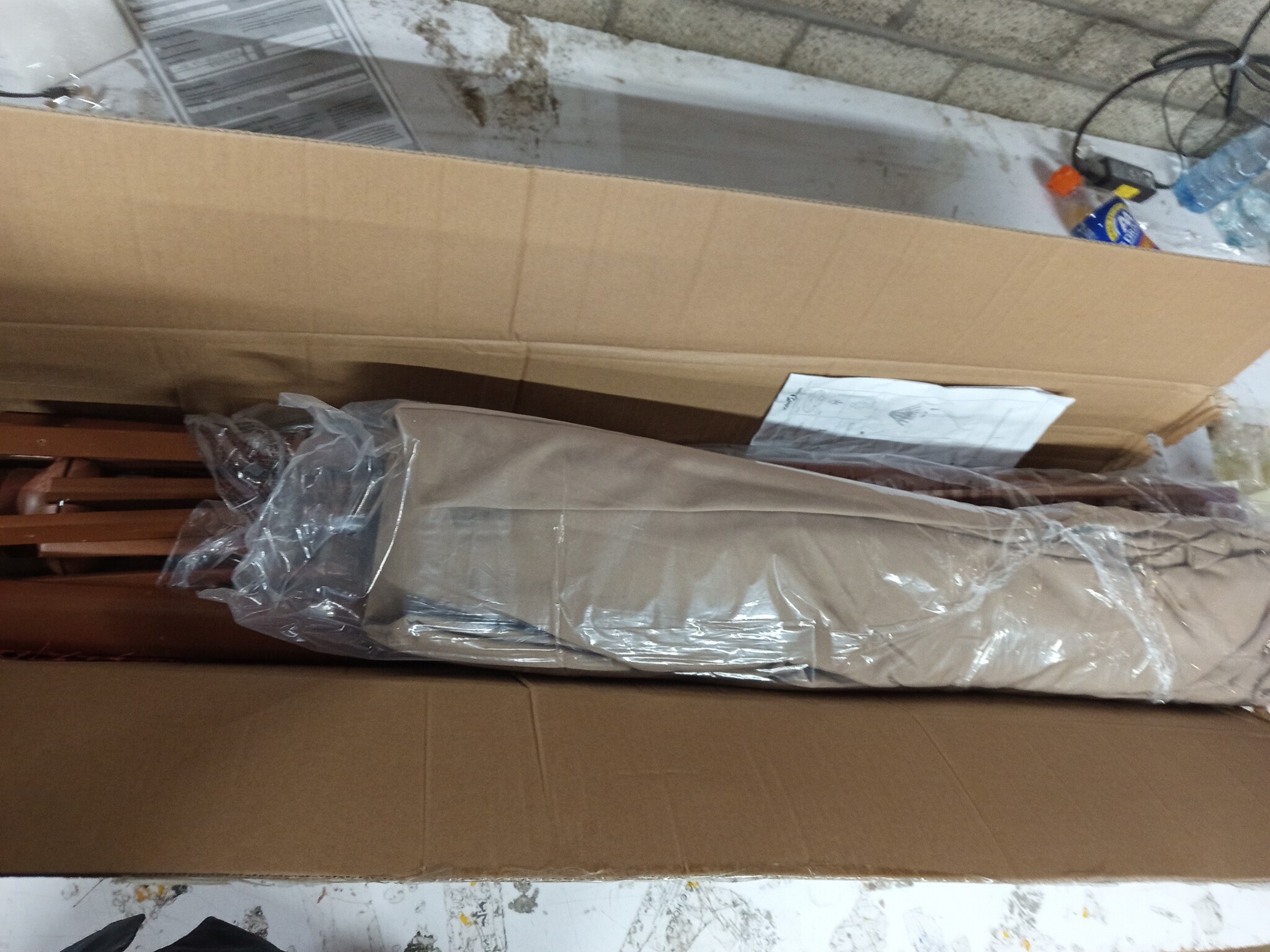 VidaXL Parasol 330cm Taupe - Houten Paal | Nu 55% Korting