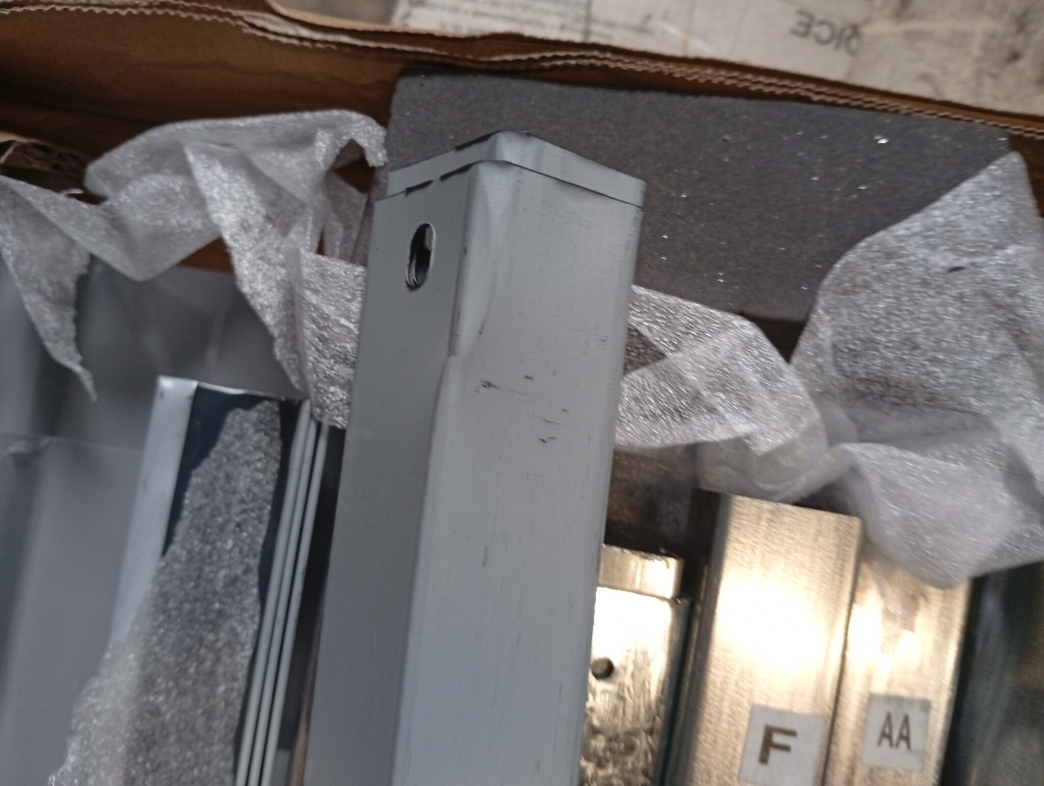 vidaXL Tuinbox 129x67x65 cm grijs