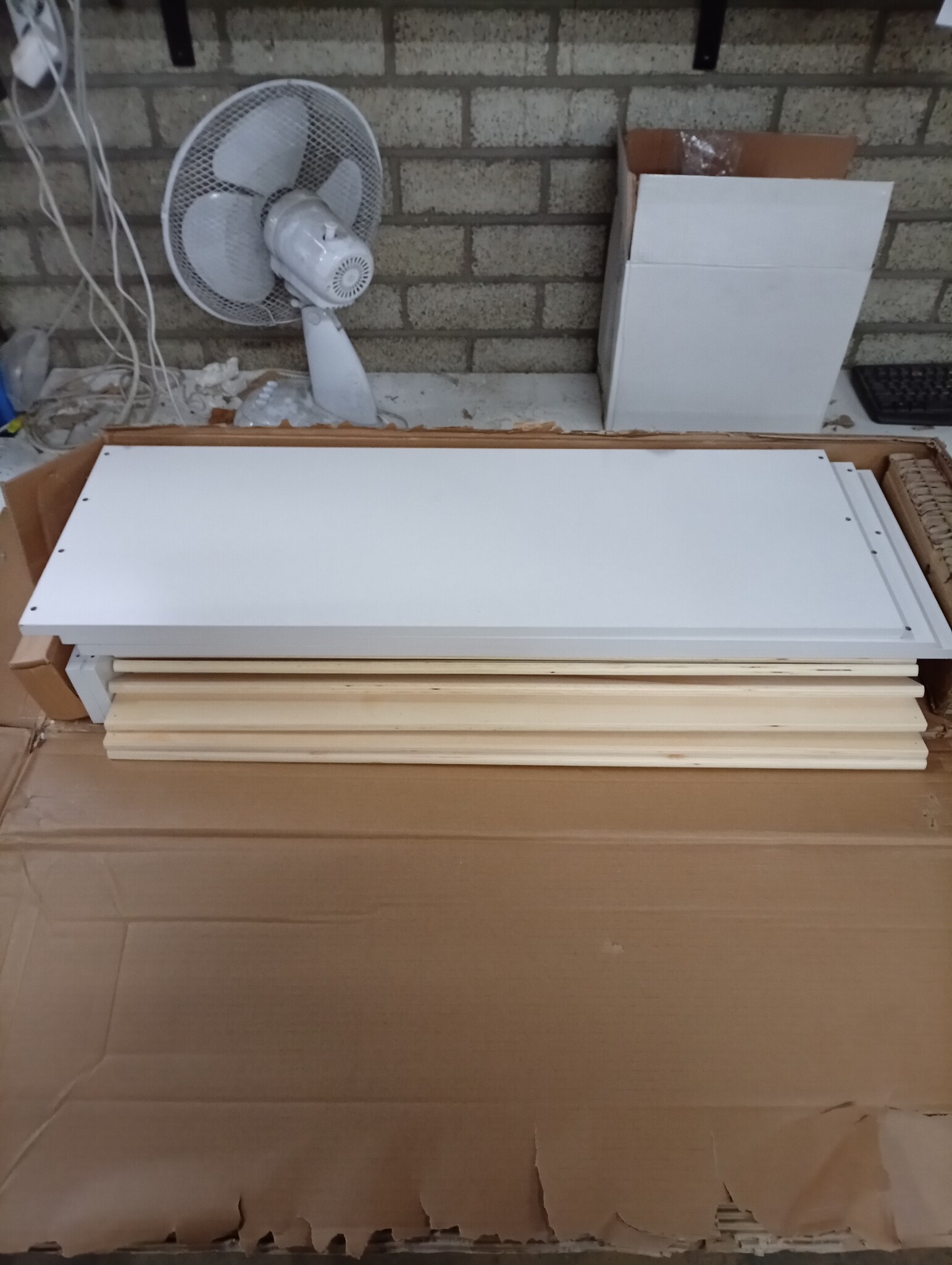 vidaXL Bedframe Bewerkt Hout Wit 90x190 cm | 64% Korting