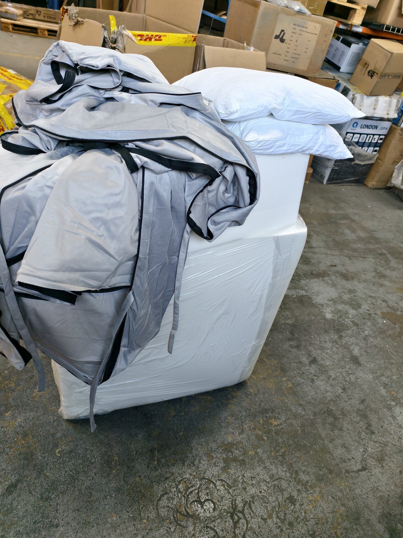 Opvouwbaar Logeermatras + 2 Kussens Grijs - 70x200cm - 68% Korting!