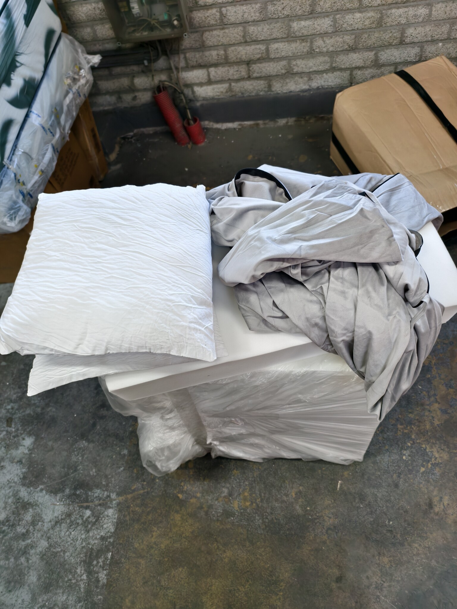 Opvouwbaar Logeermatras + 2 Kussens Grijs - 70x200cm - 68% Korting!