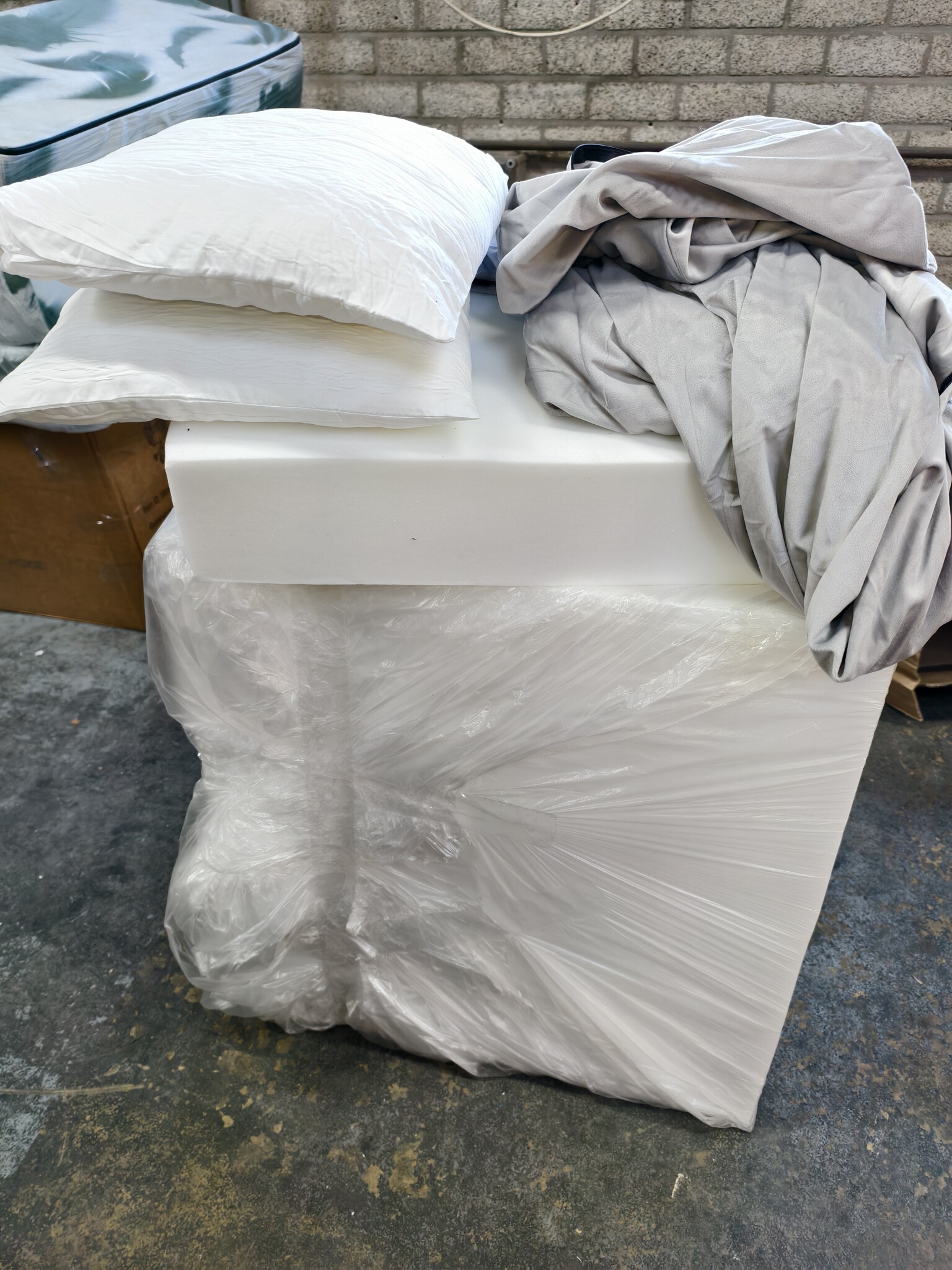 Opvouwbaar Logeermatras + 2 Kussens Grijs - 70x200cm - 68% Korting!