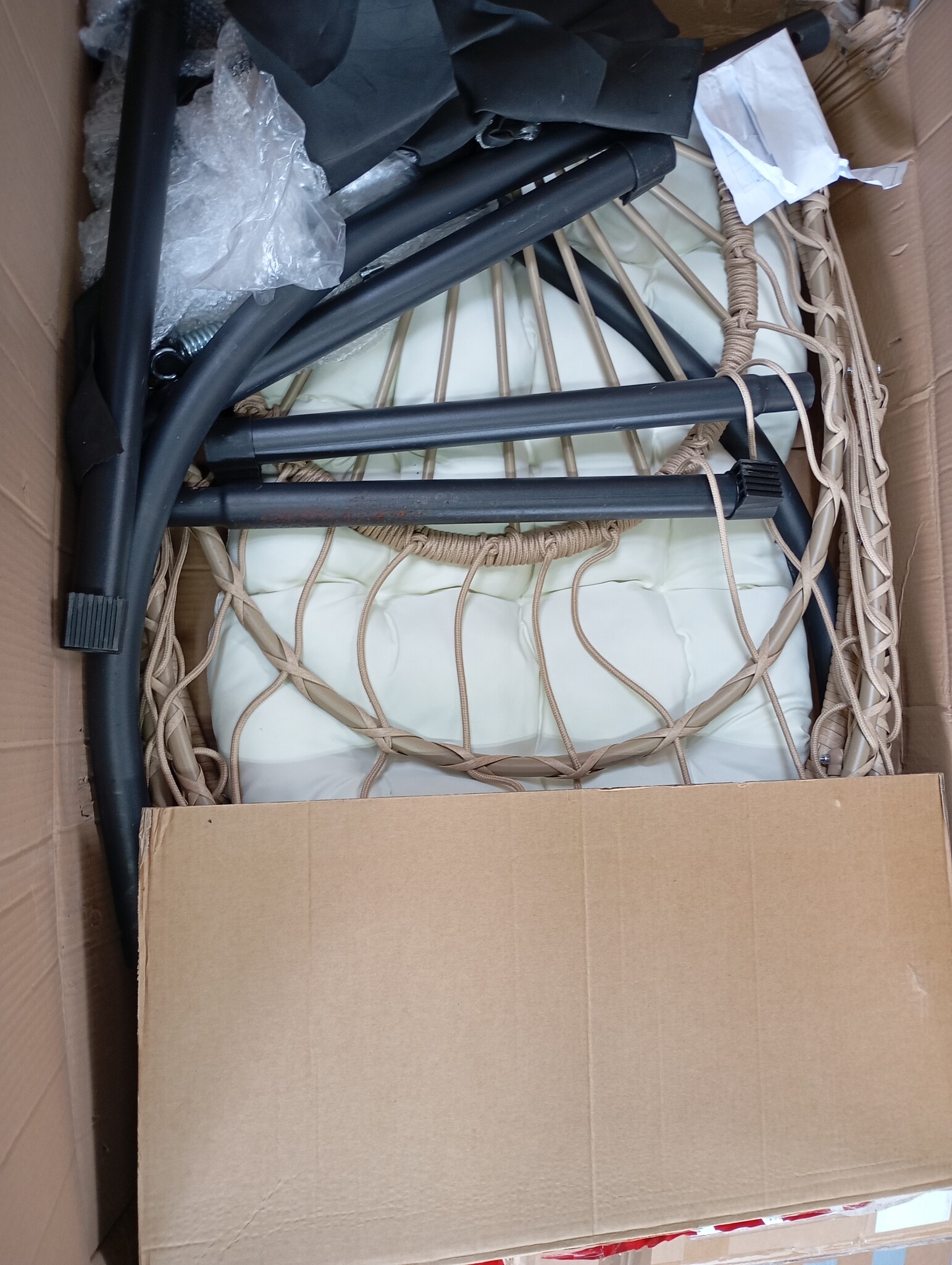 Inklapbare Hangstoel Egg Chair - Crème Zwart - 60% Korting!