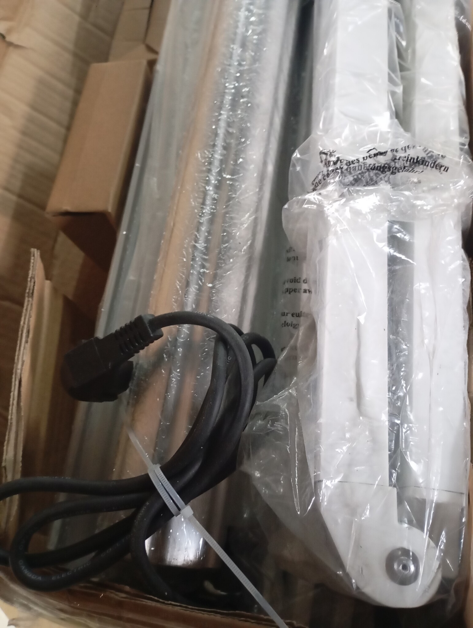 Markies Handmatig Wit 4x3.5m Metaal - 70% Korting