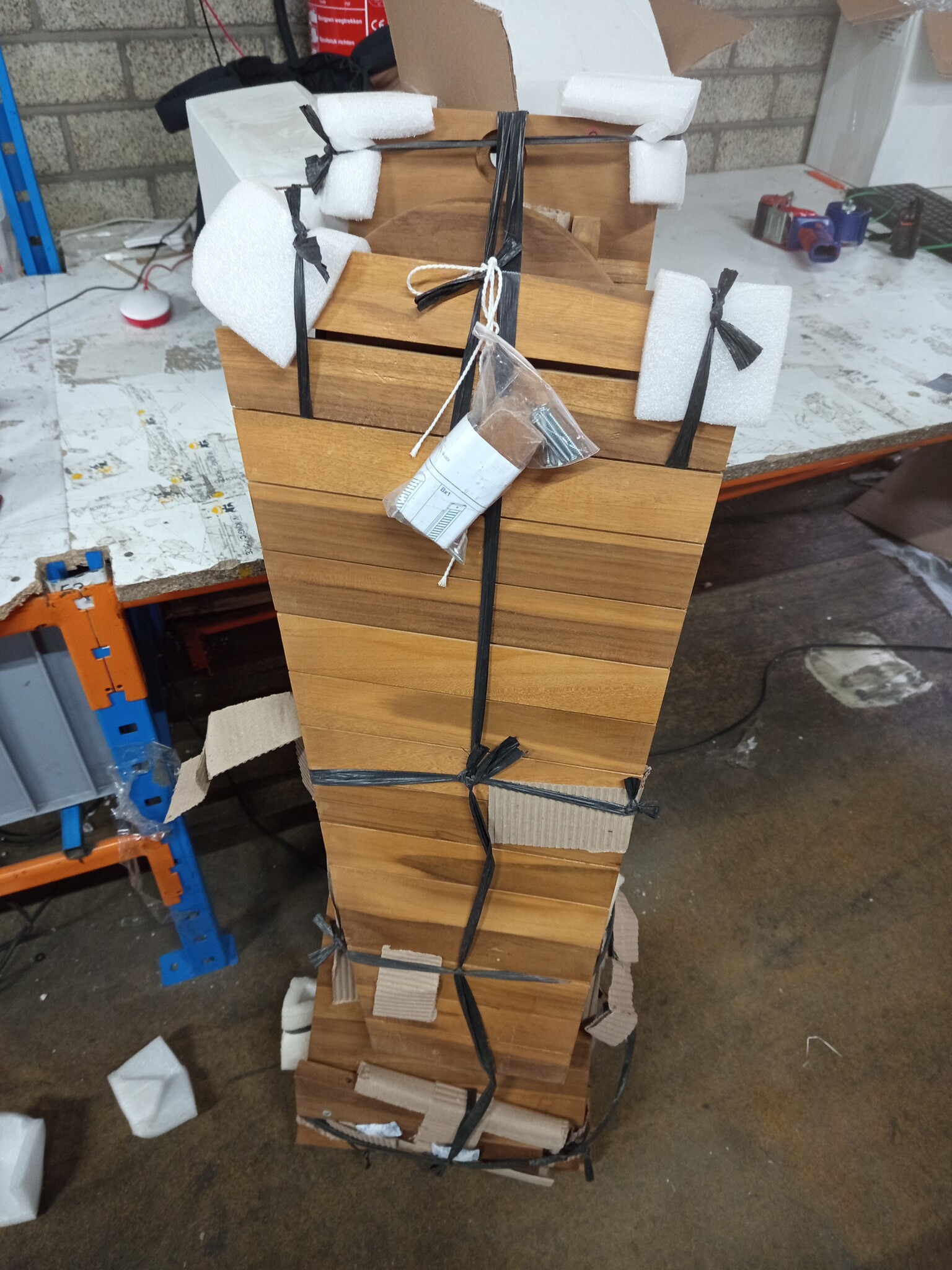 vidaXL Buitendouche 70x75x204 cm massief teakhout