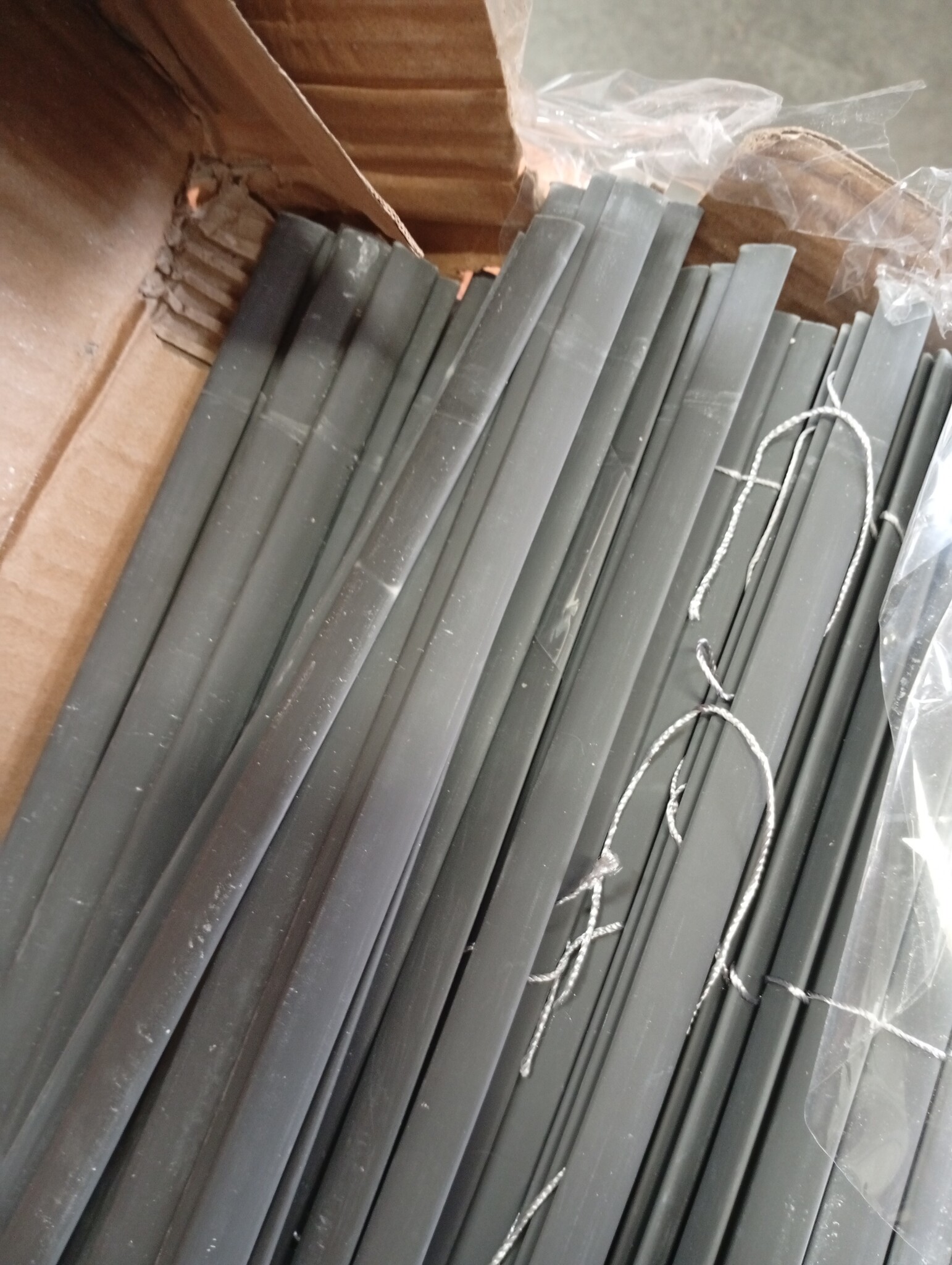 vidaXL Tuinafscheiding PVC Grijs (90x300cm) - 60% Korting!