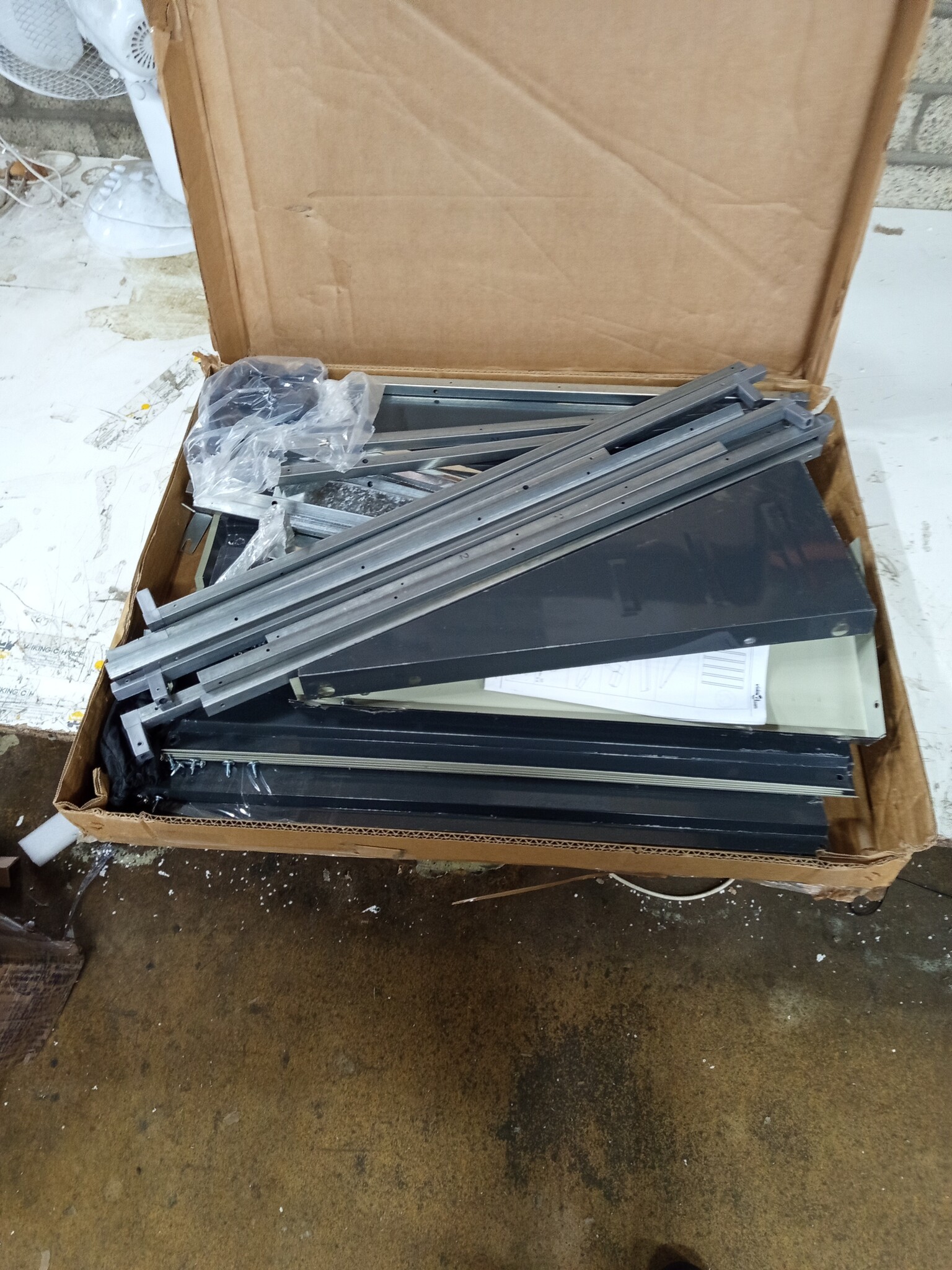 vidaXL Hondenhok 116,5x153x81,5 cm gegalvaniseerd staal antracietkleur