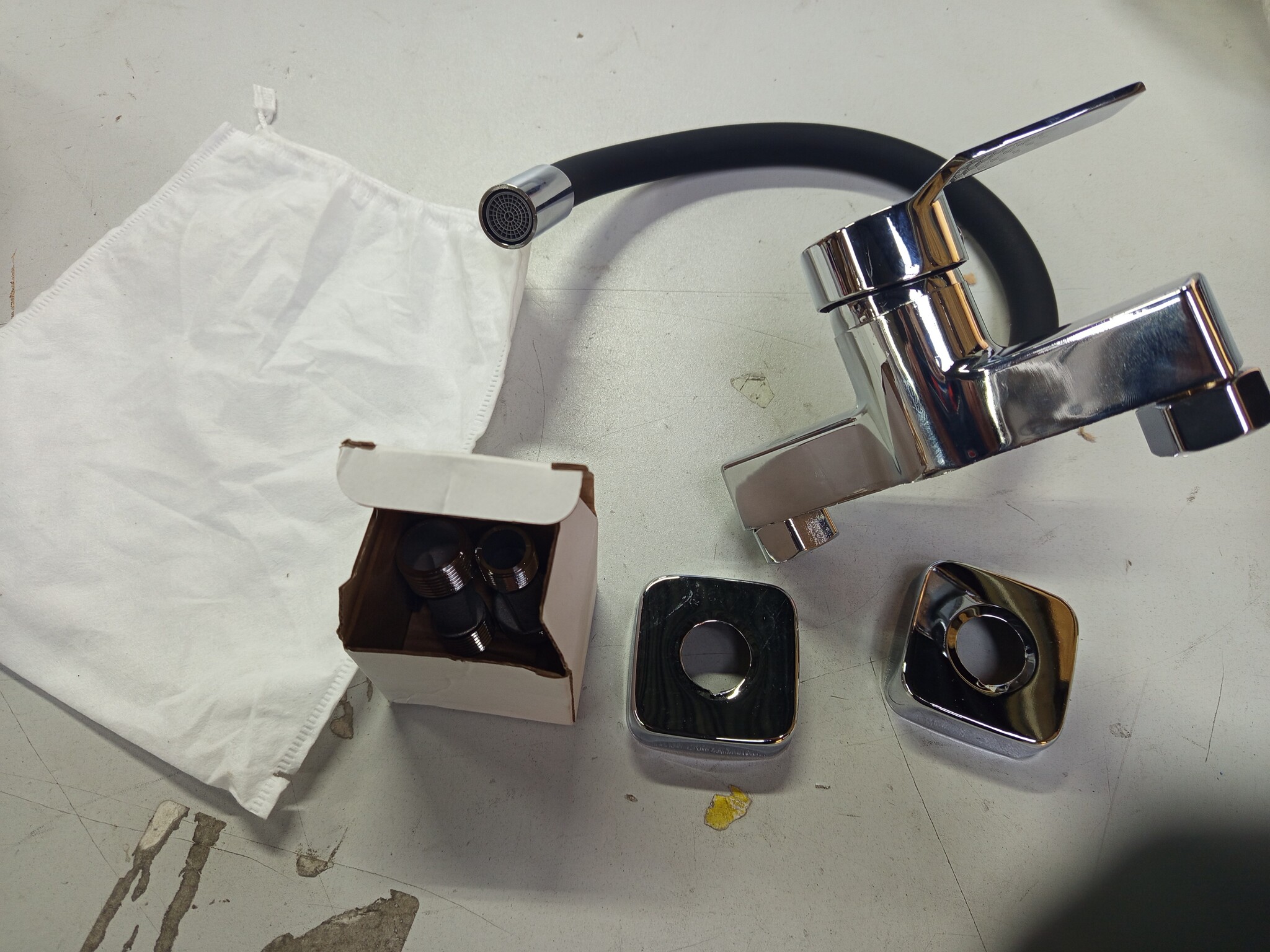 Flexibele Wand Keukenkraan Zwart - 59% Korting!