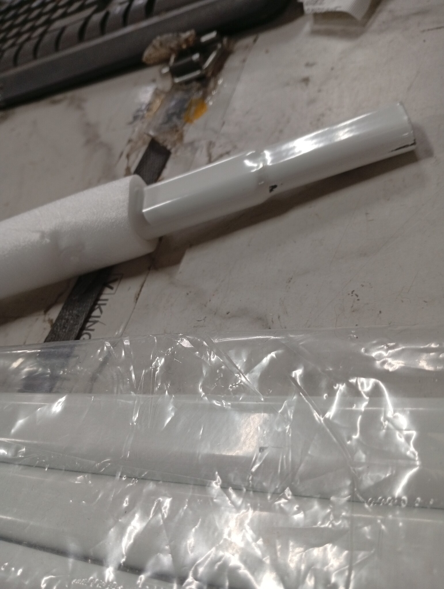 vidaXL Bedhekje Peuter Taupe - 200x25 cm | 64% Korting