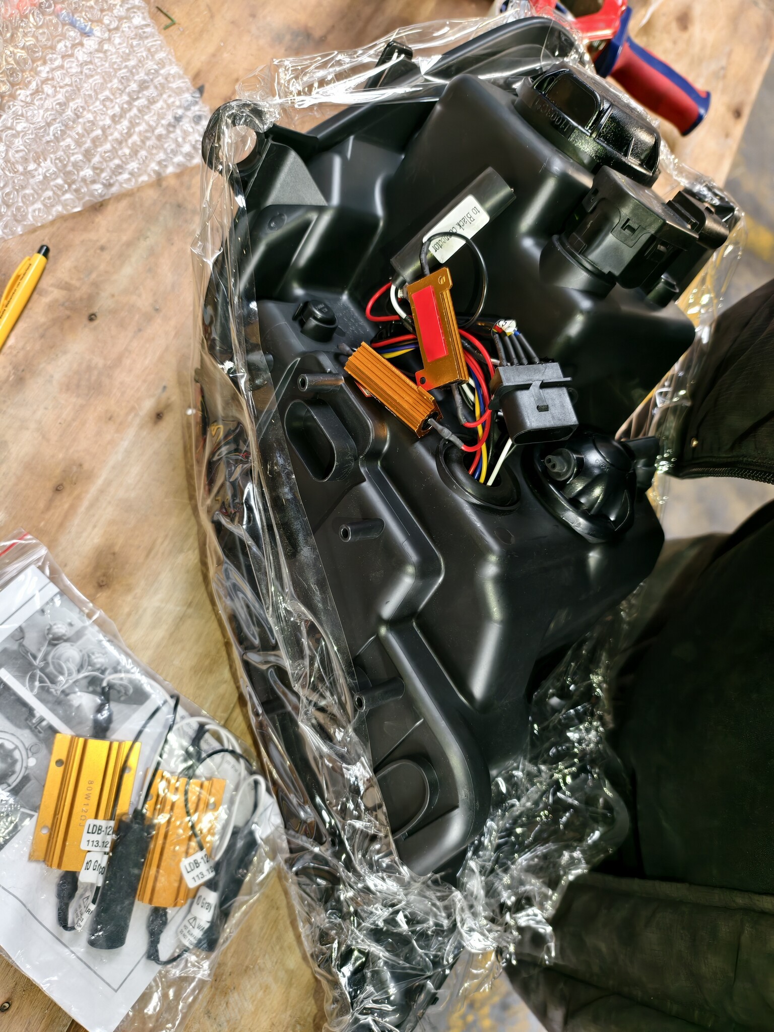 Koplampen MERCEDES W164 ML (09-11) - Tube light Zwart - 67% Korting