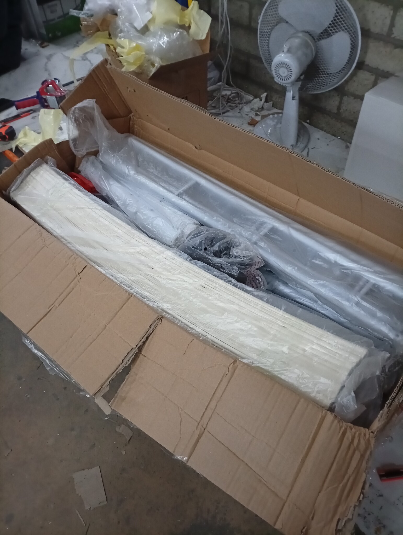 vidaXL Bedframe Metaal Wit 180x200 | -55%