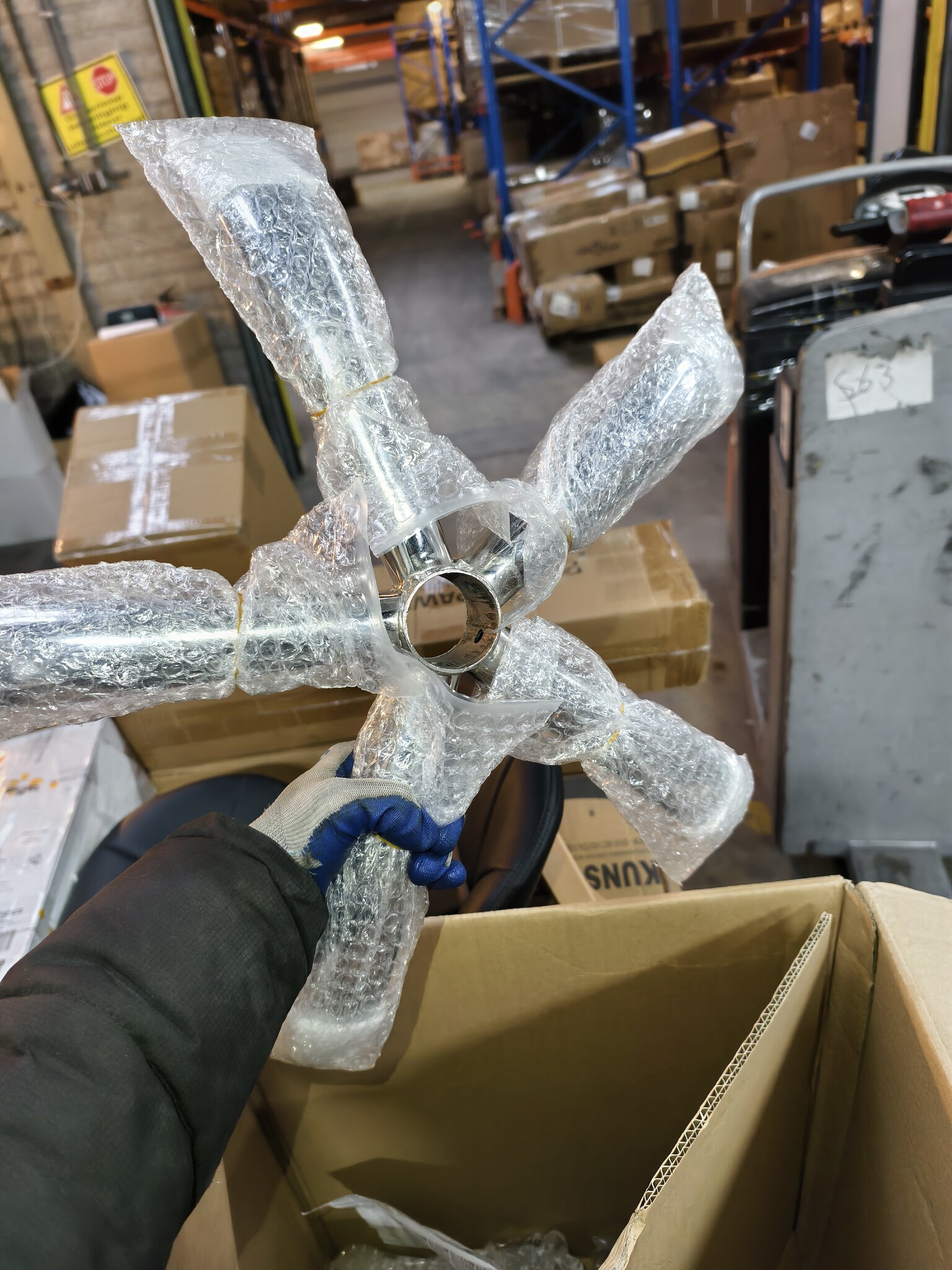 Bureaustoel AVOLA - Ergonomisch ECO-leer - Zwart - 35% korting!