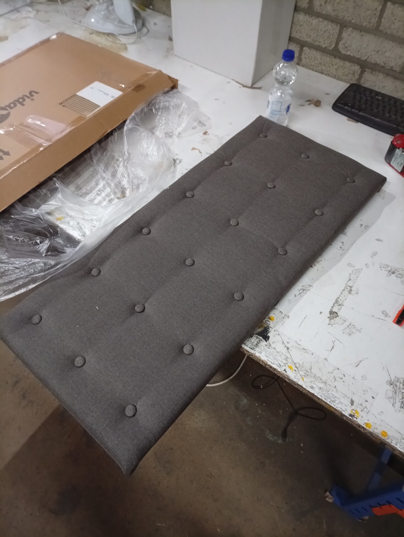 vidaXL Hoofdbord Taupe Stof (90x5x78/88cm) - Nu met 67% Korting!