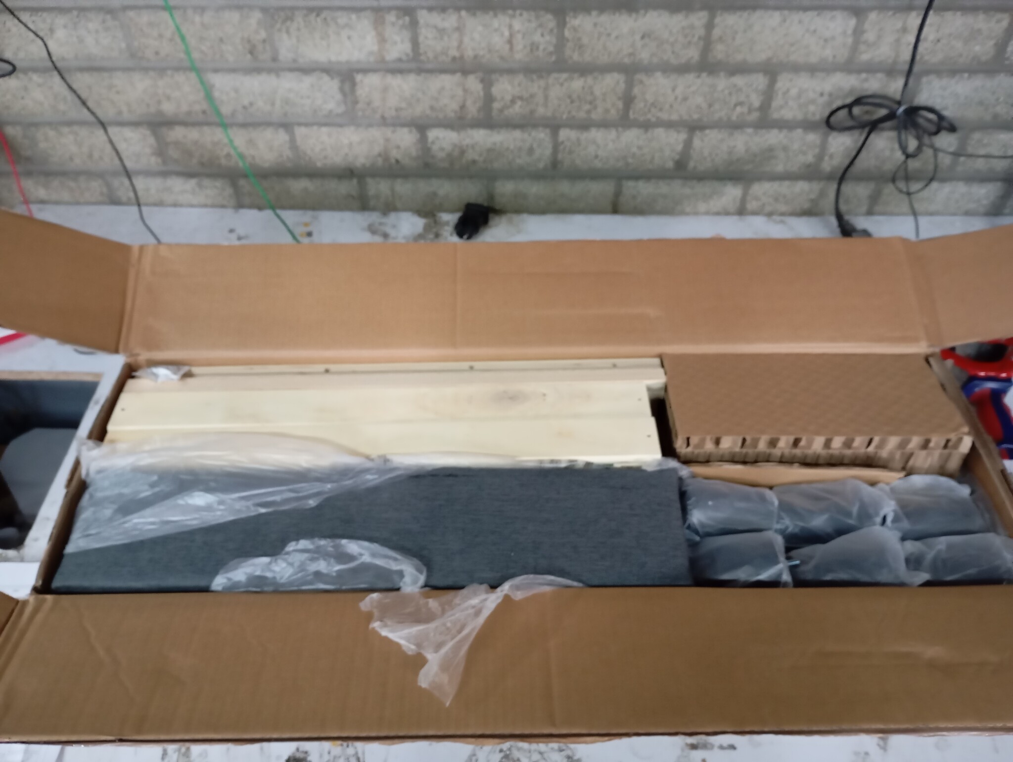 vidaXL Bedframe Donkergrijs 120x190 cm - 60% Korting