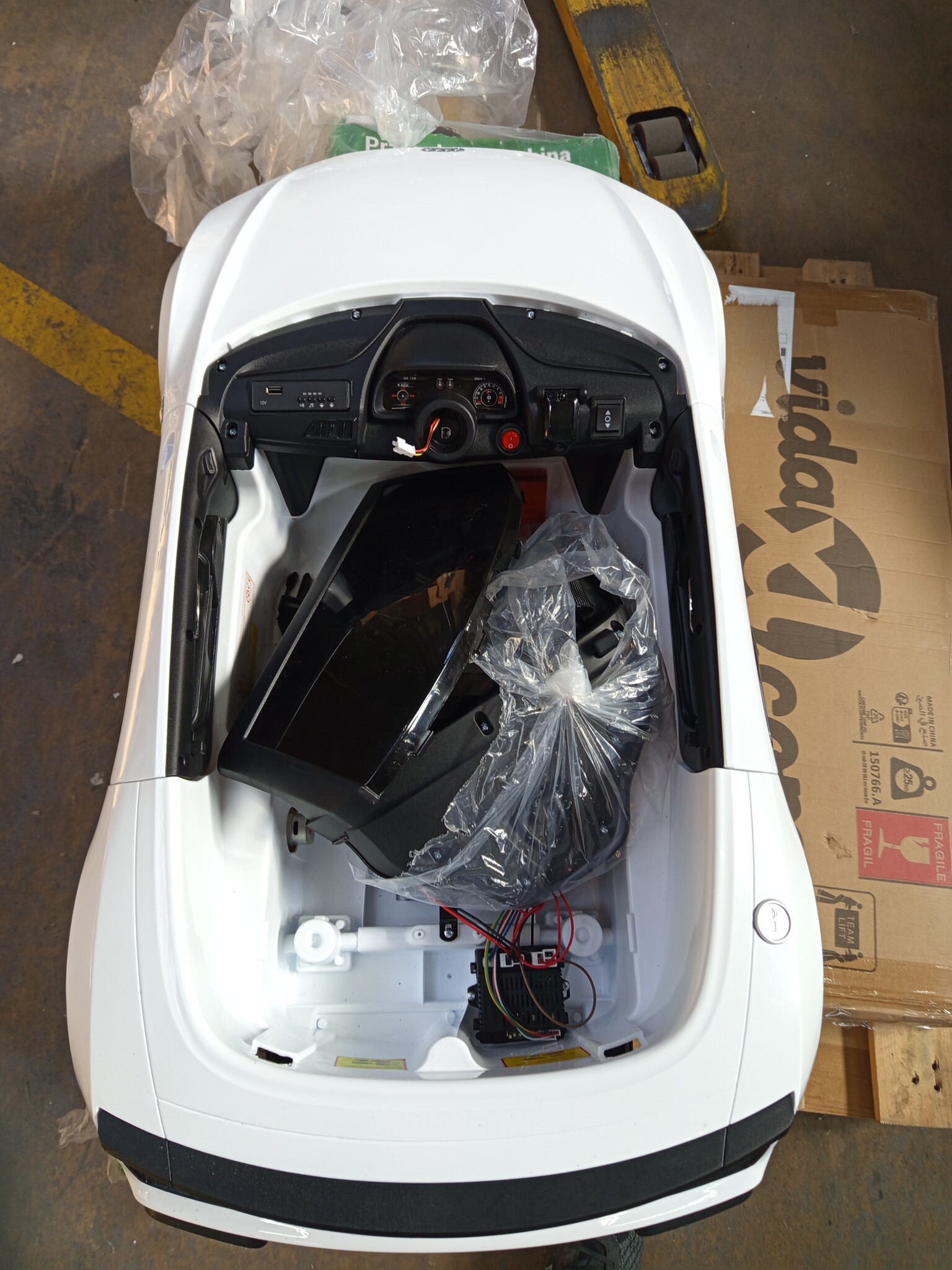 Audi R8 Sport - elektrische kinderauto - accu auto - wit