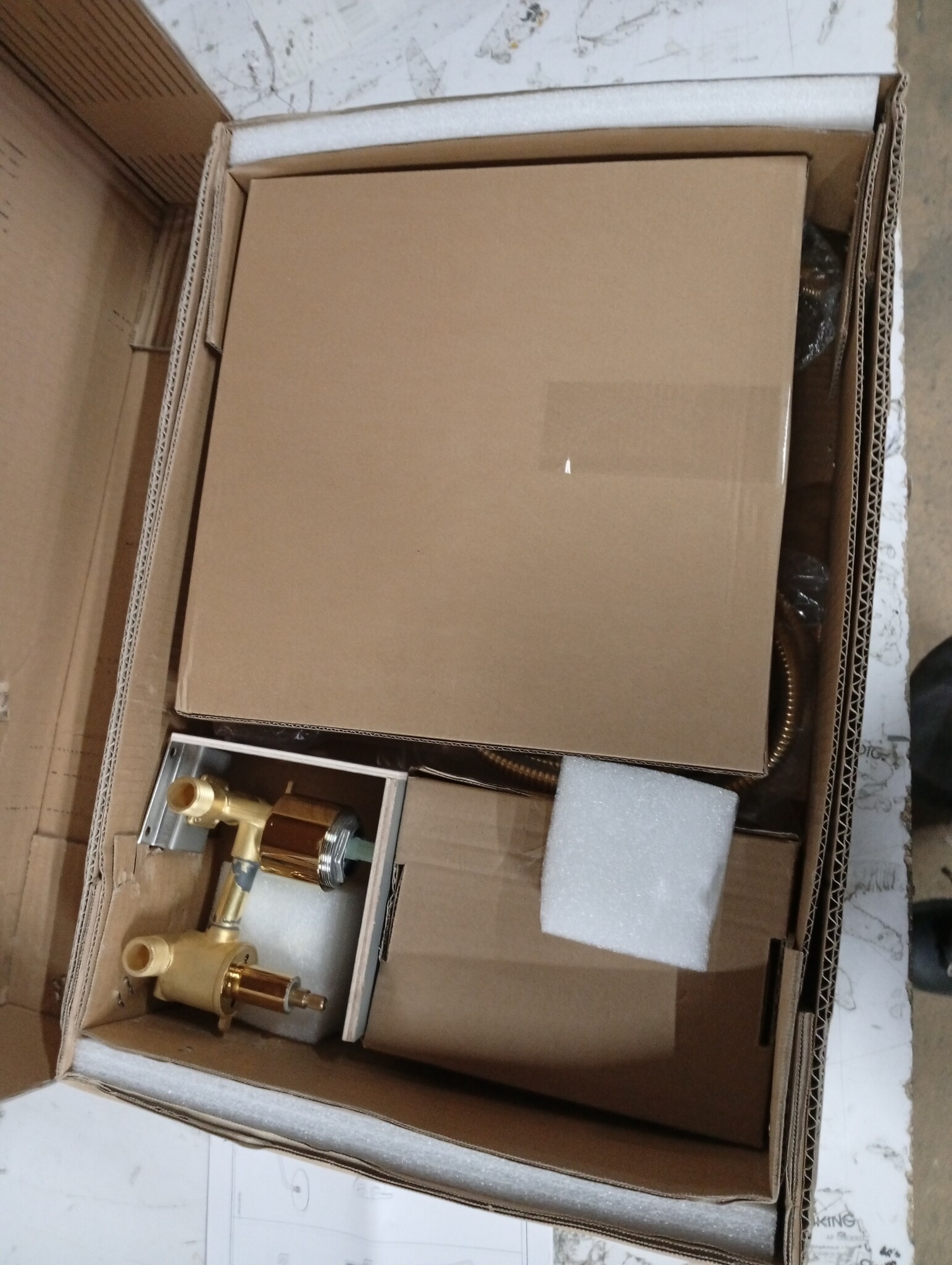 vidaXL Douchesysteem RVS Goudkleurig | 70% Korting | Retourdeal