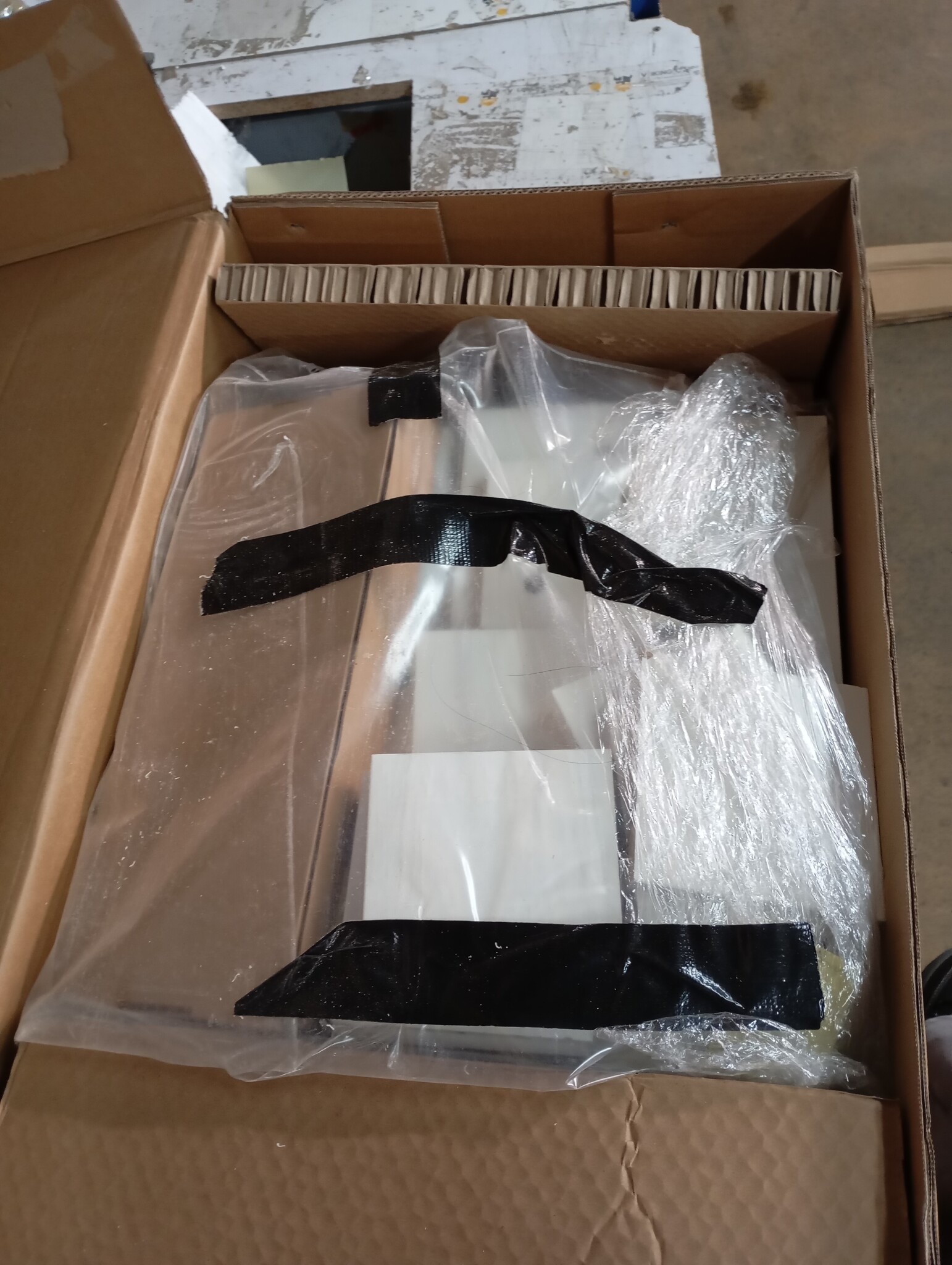 vidaXL Spiegelkast met LED 70x16,5x60cm hoogglans wit - 55% KORTING