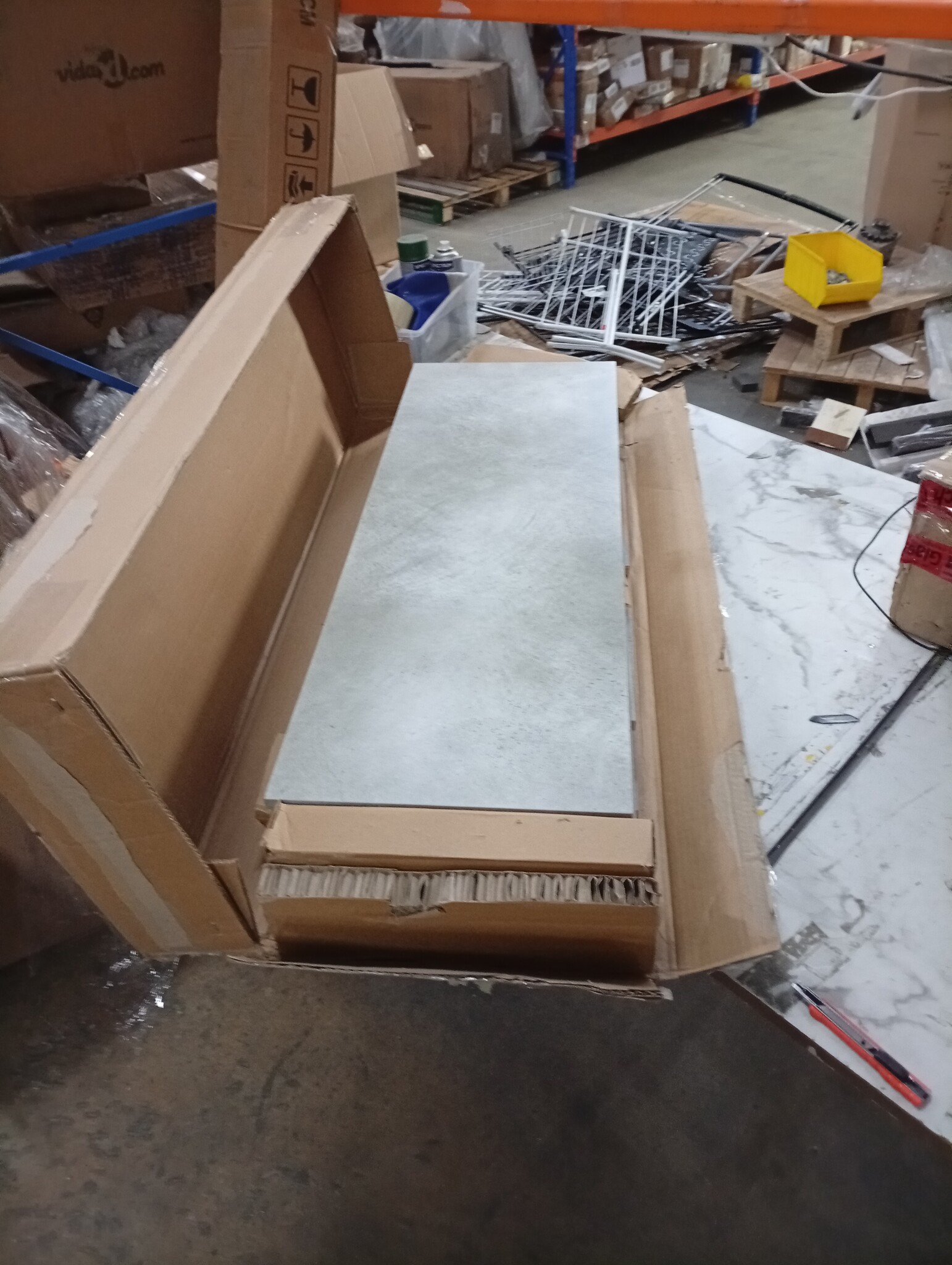 vidaXL Wandschoenenkast Betongrijs - 55% Korting!