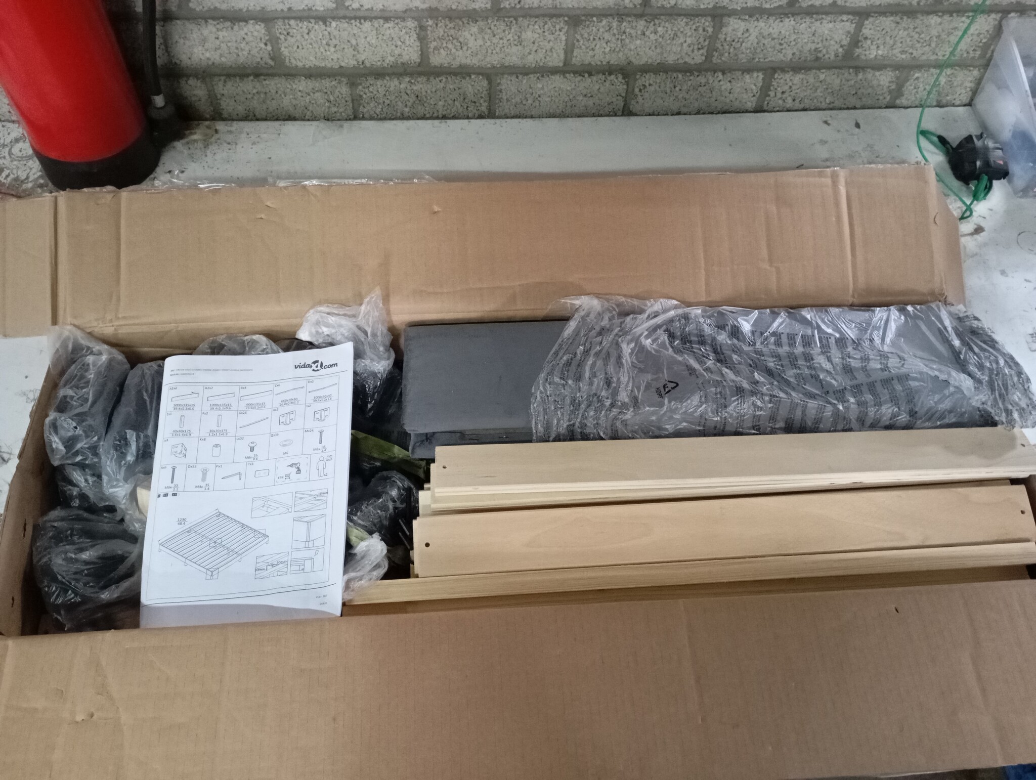 vidaXL Bedframe 120x200 cm Donkergrijs Fluweel - 60% Korting!