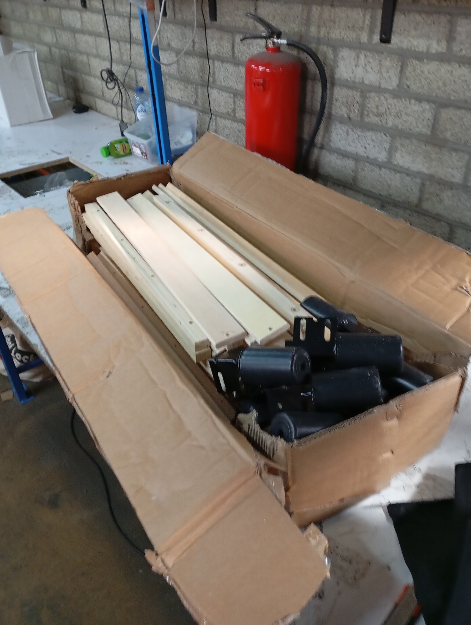 VidaXL Bedframe 140x200cm Fluweel Lichtgrijs - 55% Korting!