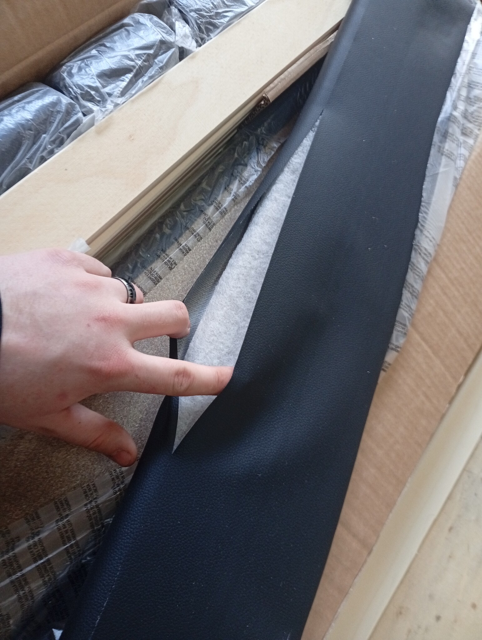 vidaXL Bedframe Kunstleer Zwart 90x190 cm | 60% Korting