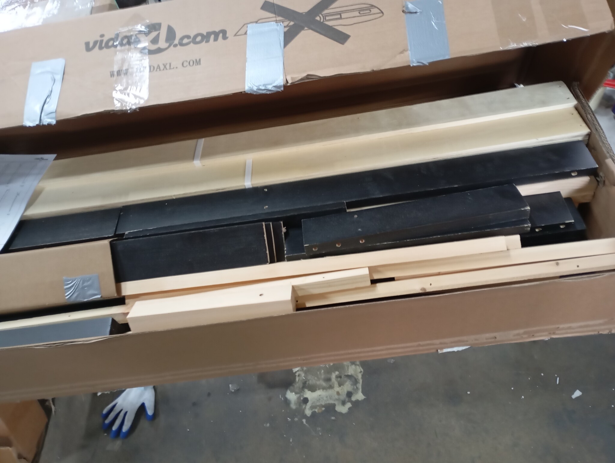 VidaXL Bedframe Grenenhout Zwart 200x200 - 55% Korting!