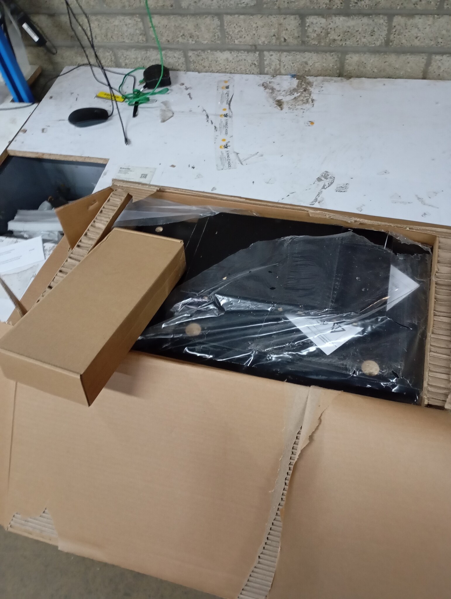 vidaXL Badkamerkast Zwart Bewerkt Hout - 55% Korting