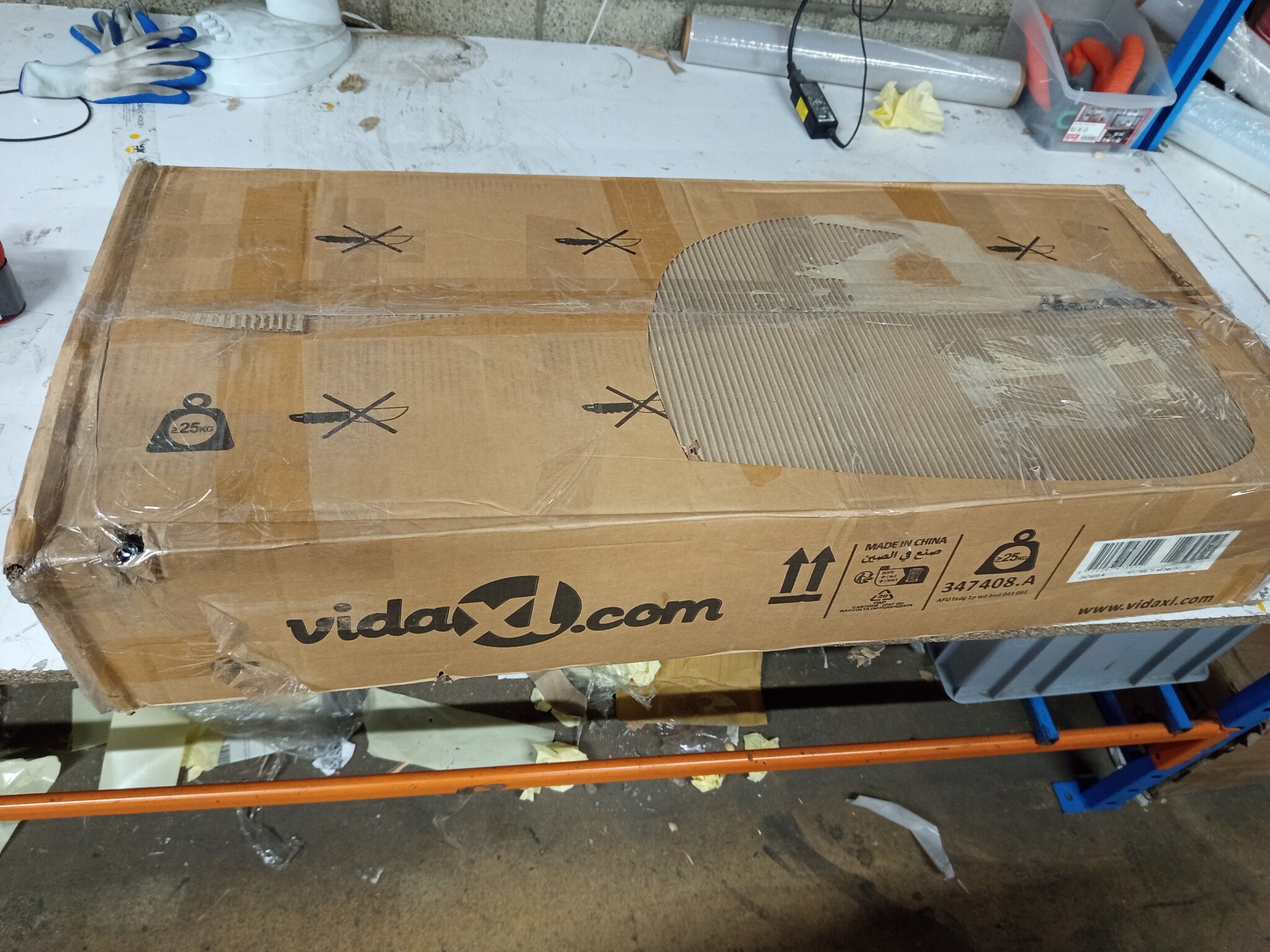 vidaXL Bedframe Donkergrijs 140x190cm | Nu 60% Korting