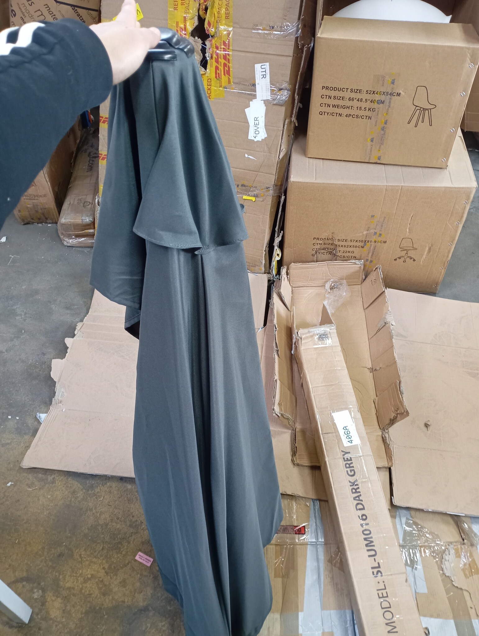 Balkonparasol Grijs 240 cm met Zwengel - 55% Korting!