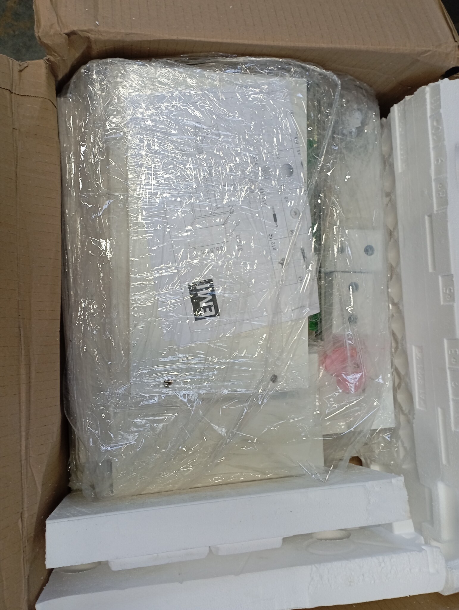 Nachtkastje Emi - Wit - 55% Korting