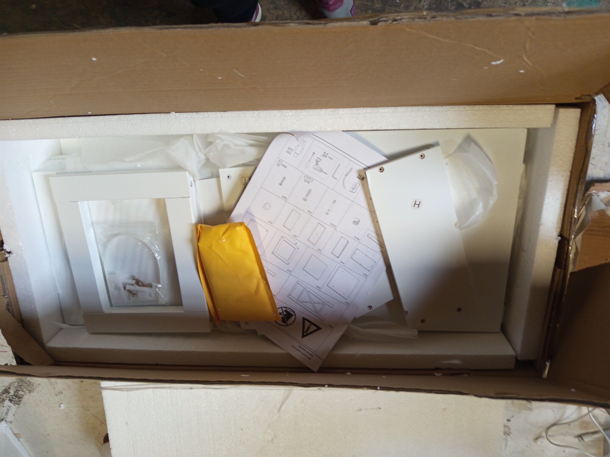 vidaXL Bijzettafeltje met lade wit - 76% korting