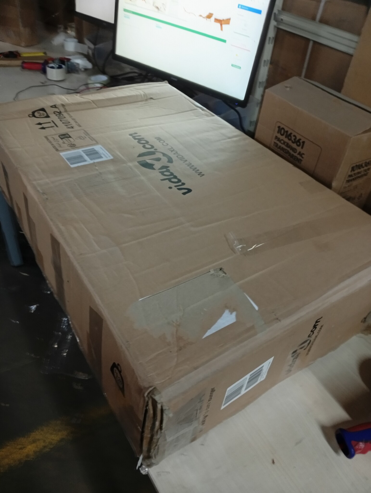 vidaXL Ligbed Massief Acaciahout Lichtgrijs (184x55x64cm) - 68% Korting!