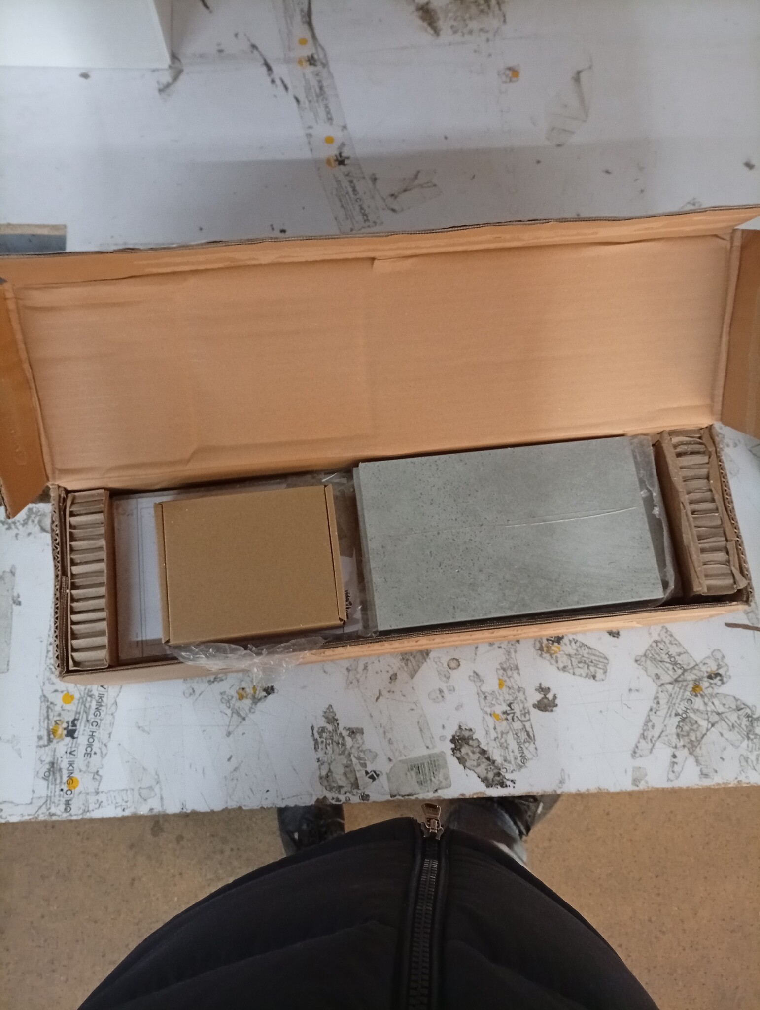 vidaXL Wandschap Betongrijs (104x15x49 cm) - 55% Korting!