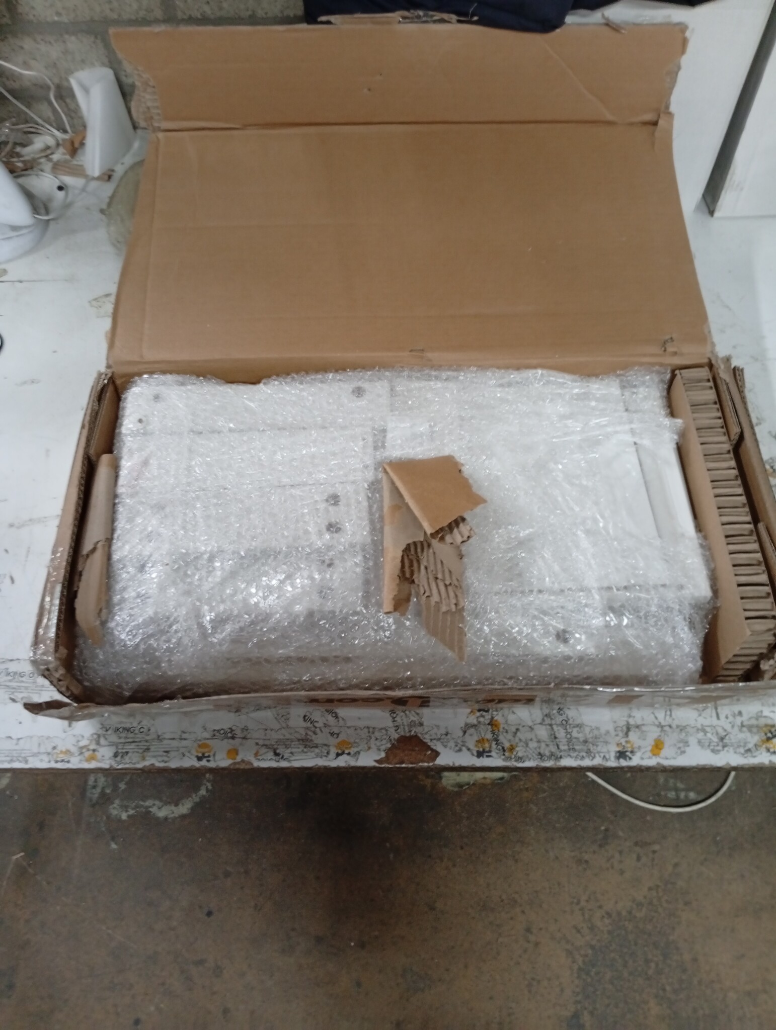 vidaXL Tv-meubel 60x31x25,5 cm bewerkt hout wit