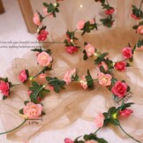 Fielegen 2 Pack 60LED Bloem Rose Vine String Lights, 20ft Batterij Aangedreven Kunstmatige Rose Bloem Garland Fairy Lights voor Valentijnsdag Bruiloft Verjaardag Party Slaapkamer Home Garden Decor