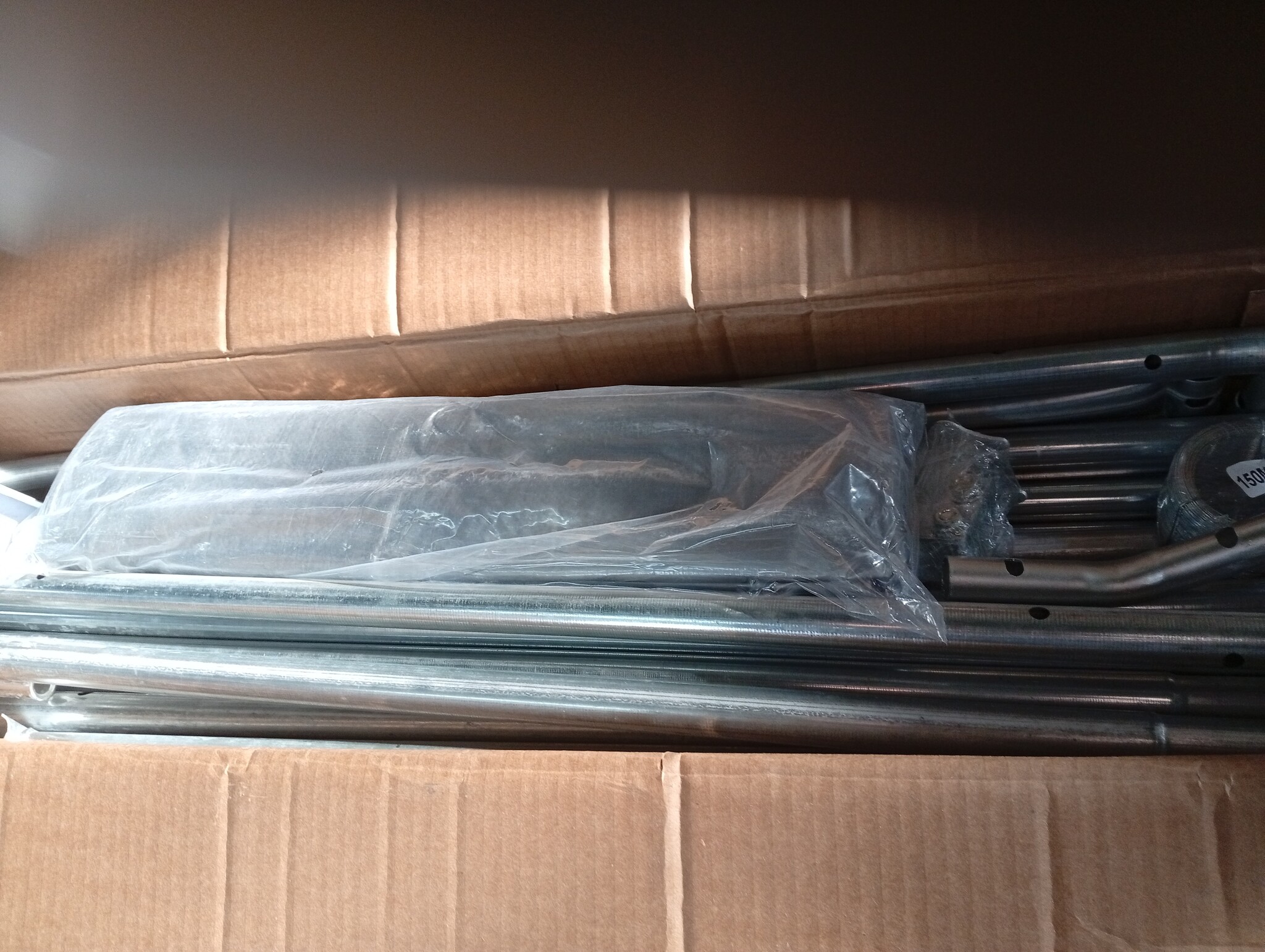 vidaXL Kippenkooi 2x2x2 m gegalvaniseerd staal zilverkleurig en grijs