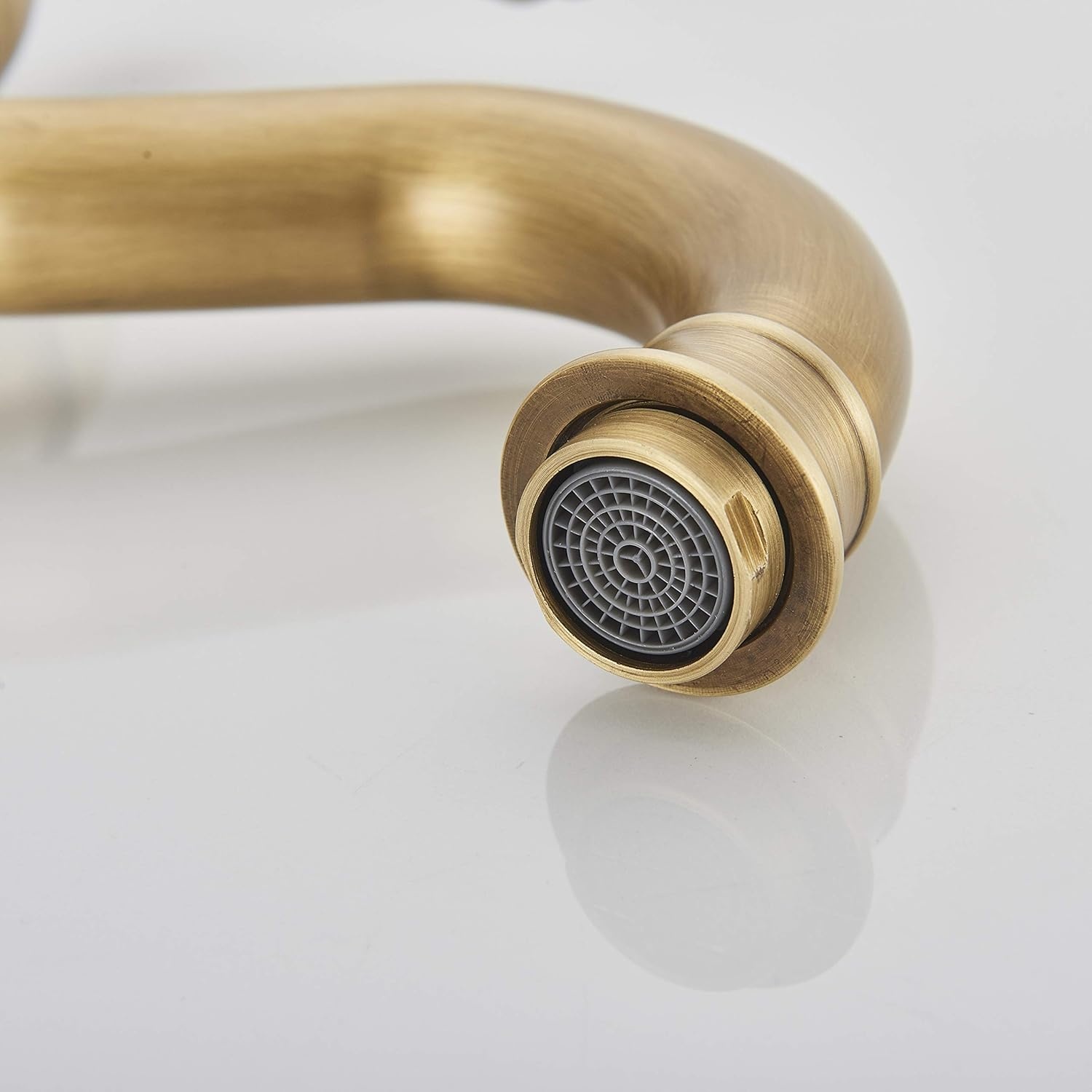 Rozin Kraan Badkamer Antiek Messing Retro Hoge Wastafelkraan 360° Draaibaar Eengreeps Wastafelkraan Badkraan van Messing voor Badkamer