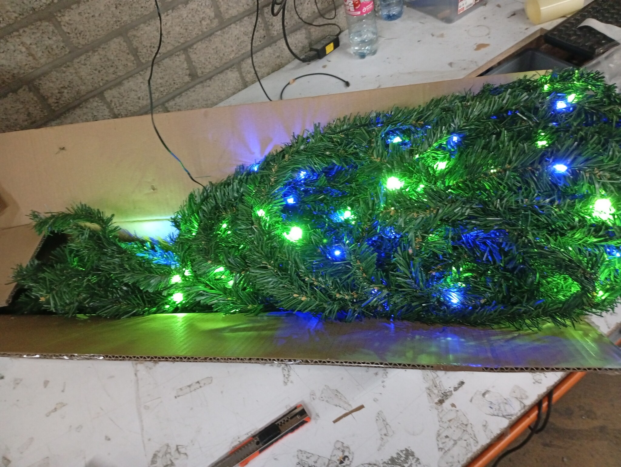 vidaXL LED-kerstboom 247 cm - 475 Kleurrijke LEDs - 75% Korting!