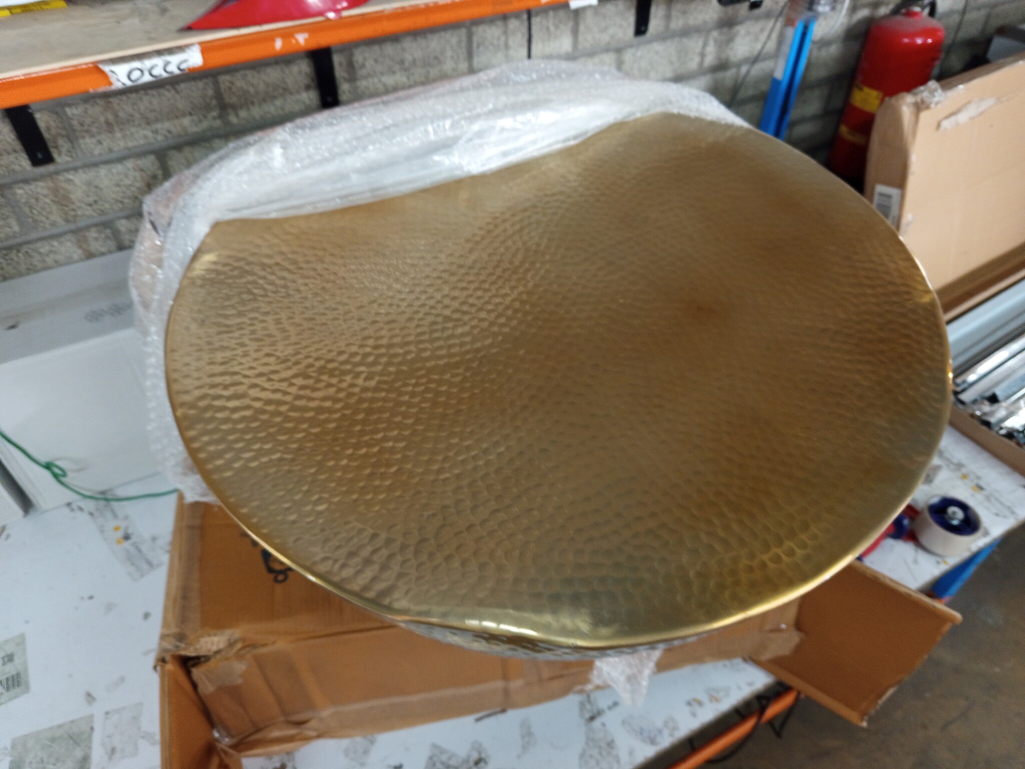 vidaXL Salontafel 70x30cm Gehamerd Aluminium Messingkleurig - 59% Korting