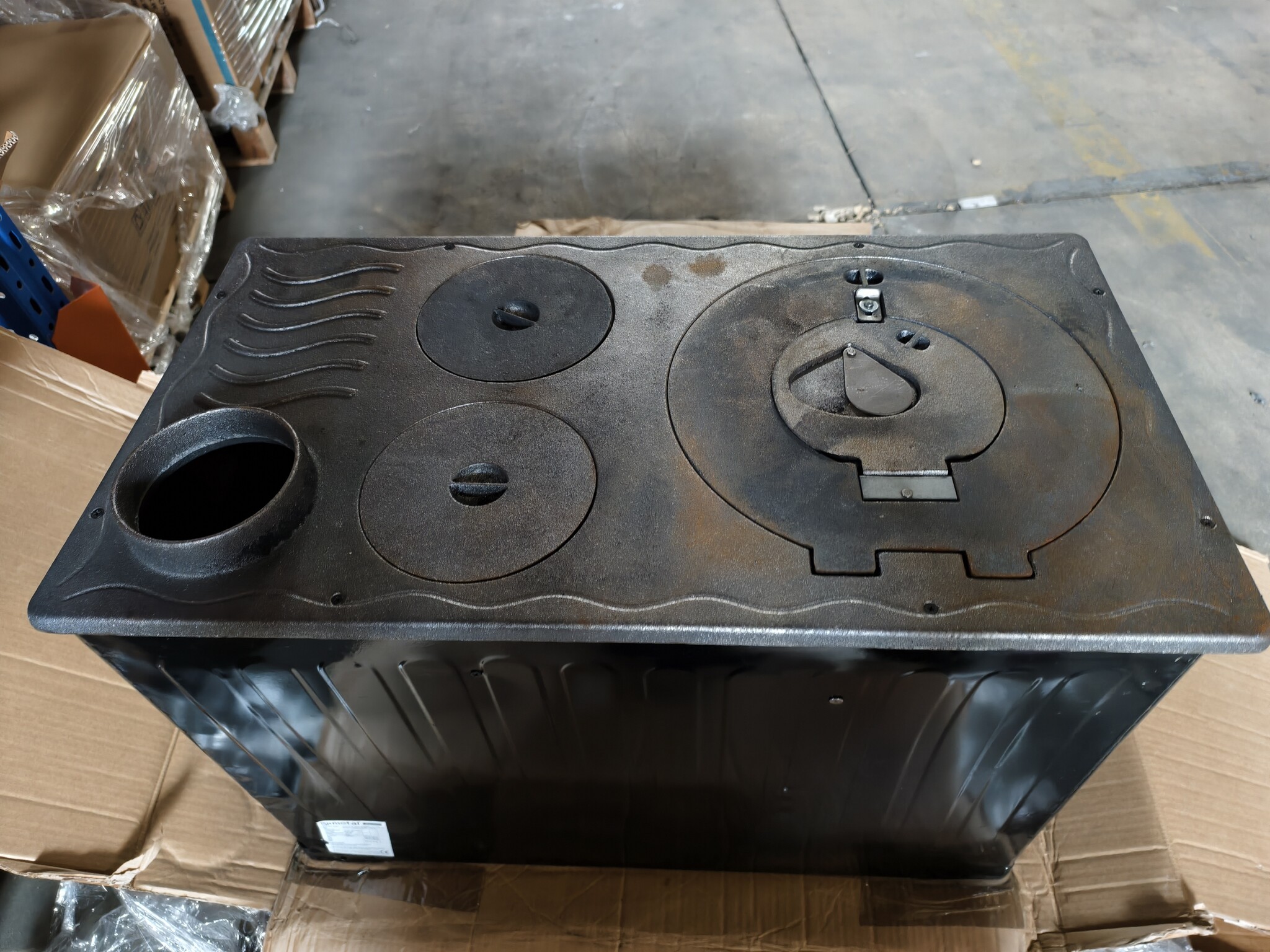 Zwart Houtfornuis 7,85 kW - 50% Korting - Verwarmt tot 55 m²