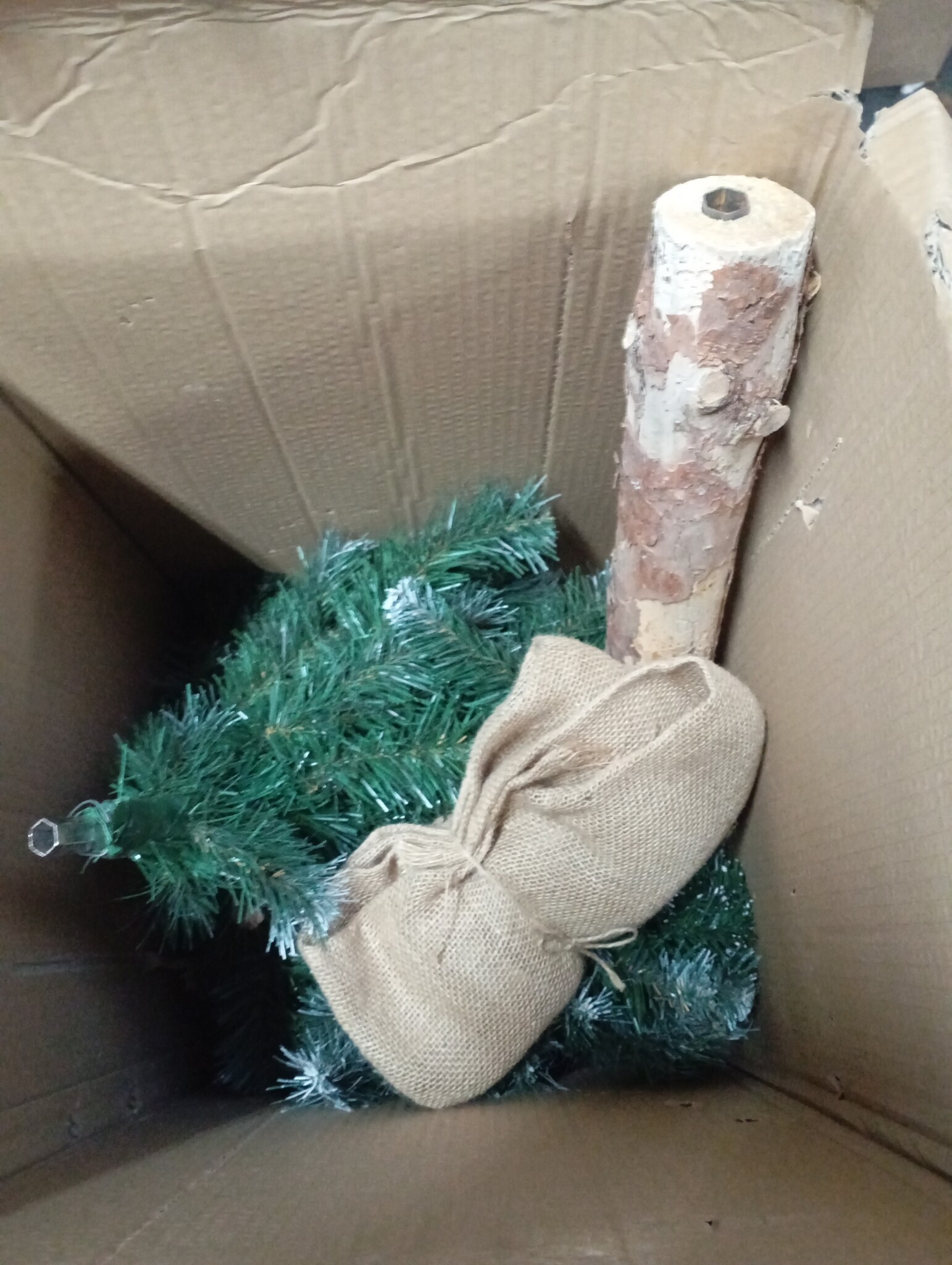 Kunstkerstboom 180 cm - Op Stam - Sneeuw & Glitter - 56% Korting!