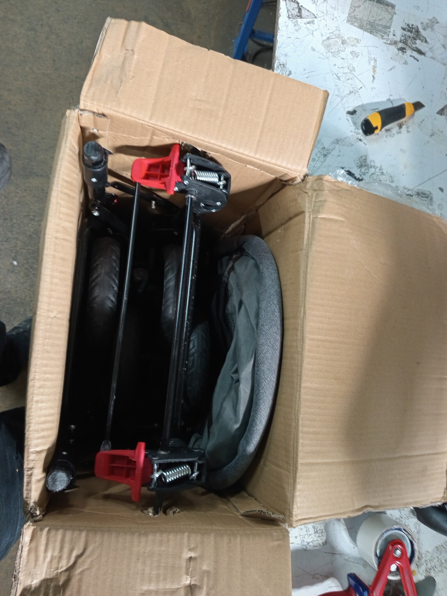 vidaXL Tweelingkinderwagen tandem lichtgrijs - Nu 54% Korting!