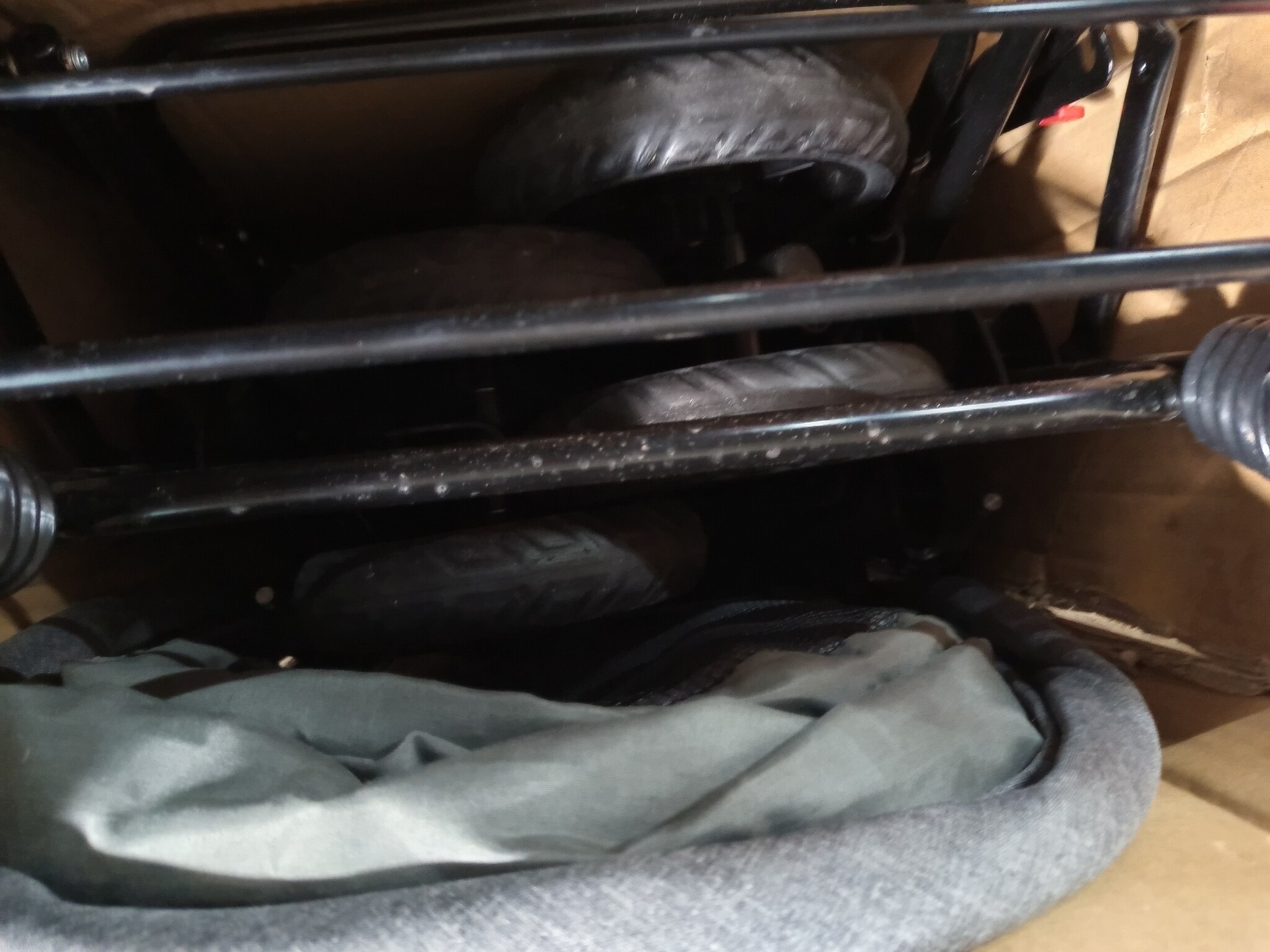 vidaXL Tweelingkinderwagen tandem lichtgrijs - Nu 54% Korting!