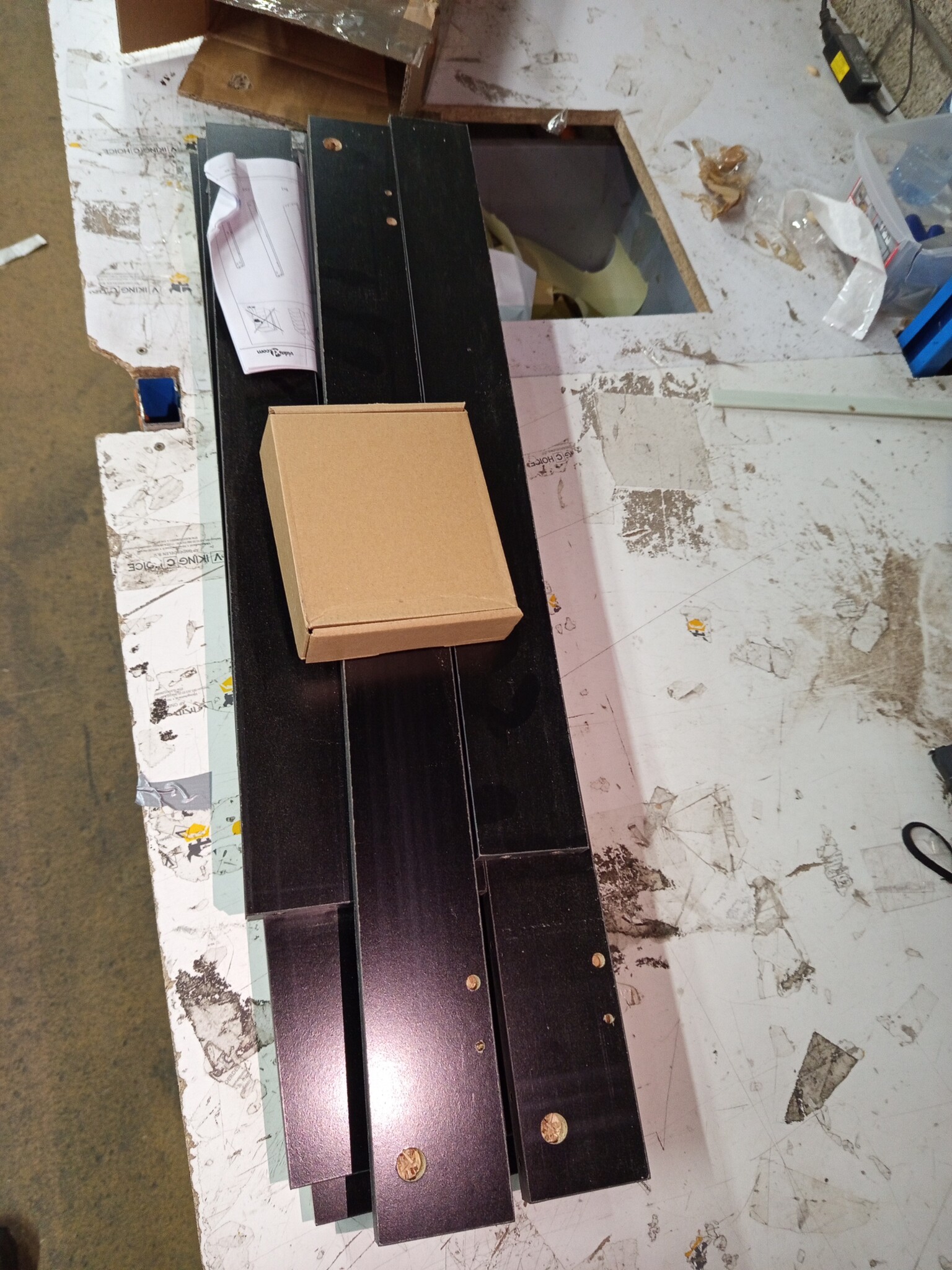 VidaXL Radiatorombouw Zwart Bewerkt Hout - 51% Korting!