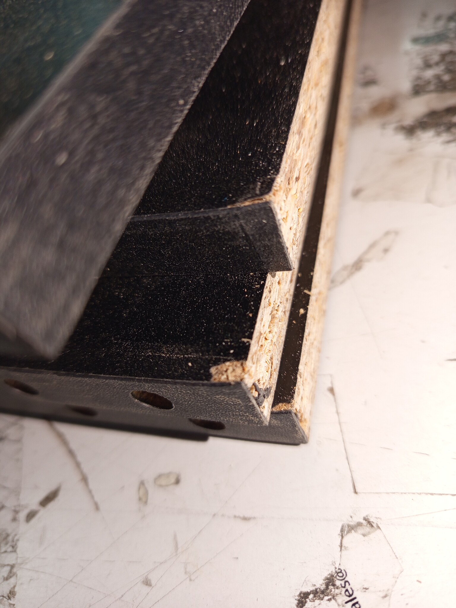 VidaXL Radiatorombouw Zwart Bewerkt Hout - 51% Korting!